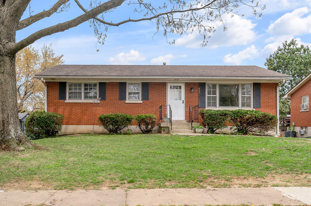 645 Parkside Drive Property Photo 1