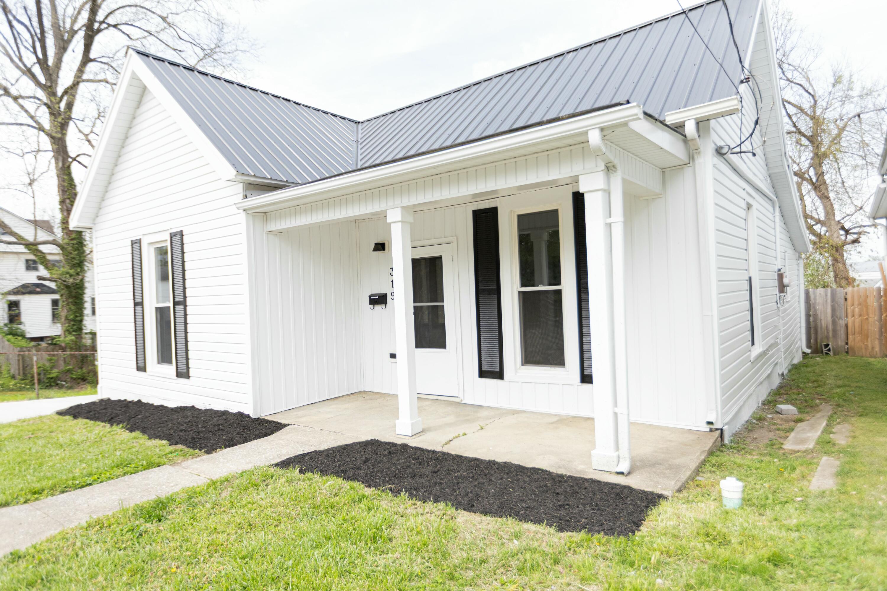 319 Moberly Avenue Property Photo 1