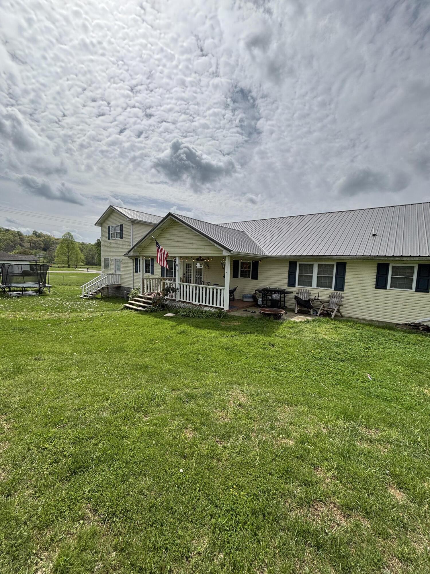 60 Clover Meadow Drive Property Photo 6