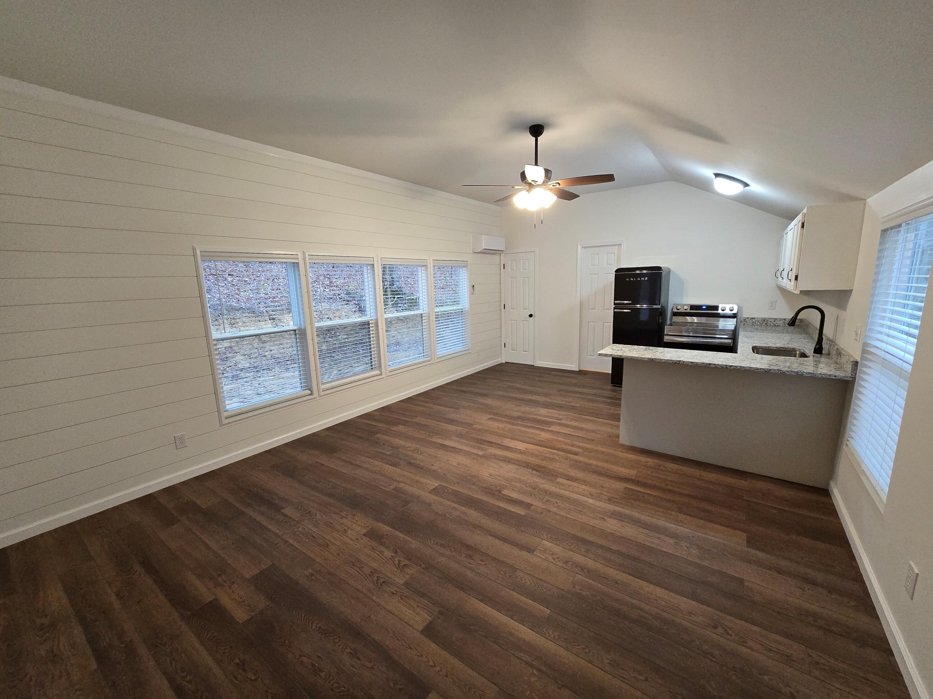 1237d High Rock Road Property Photo 2