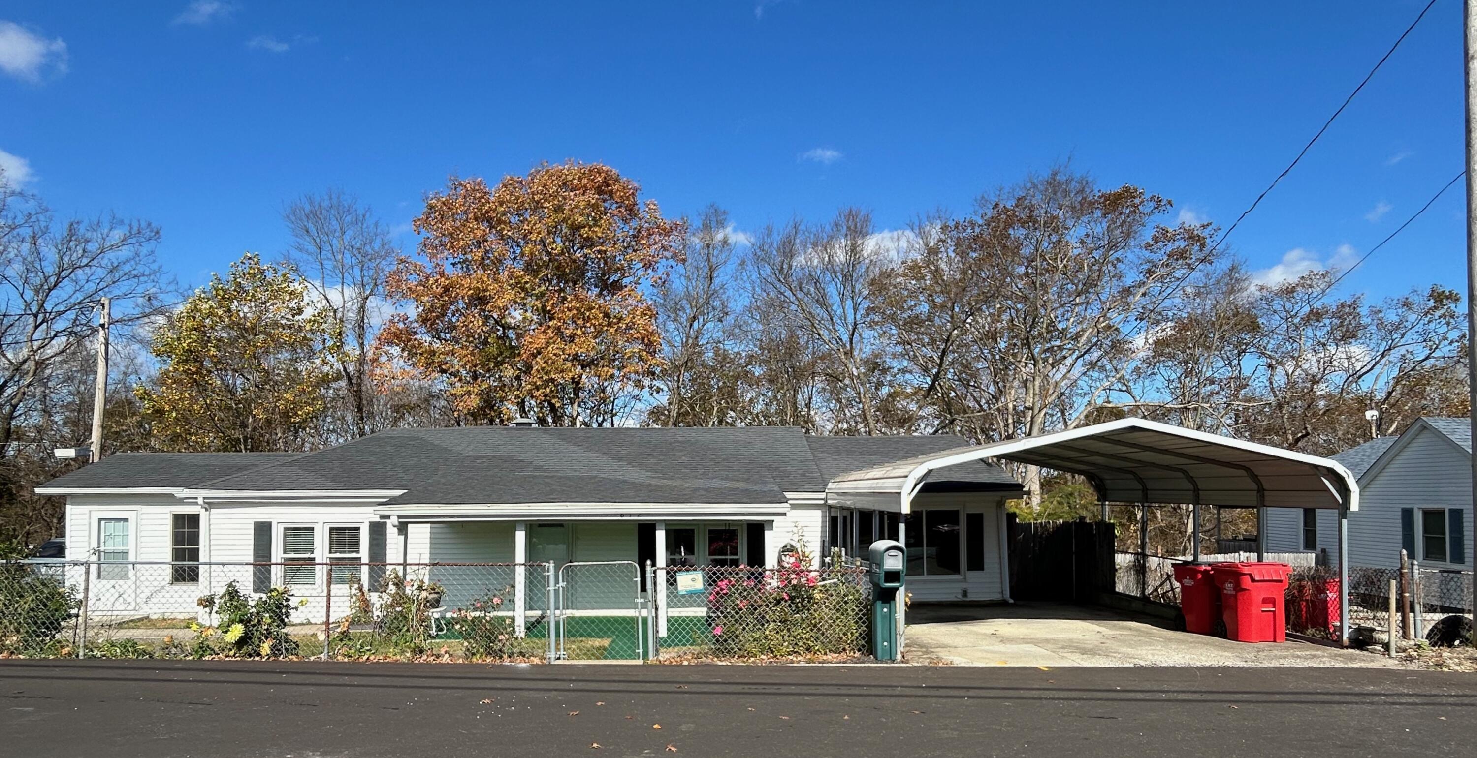 812 Clifton Drive Property Photo 1