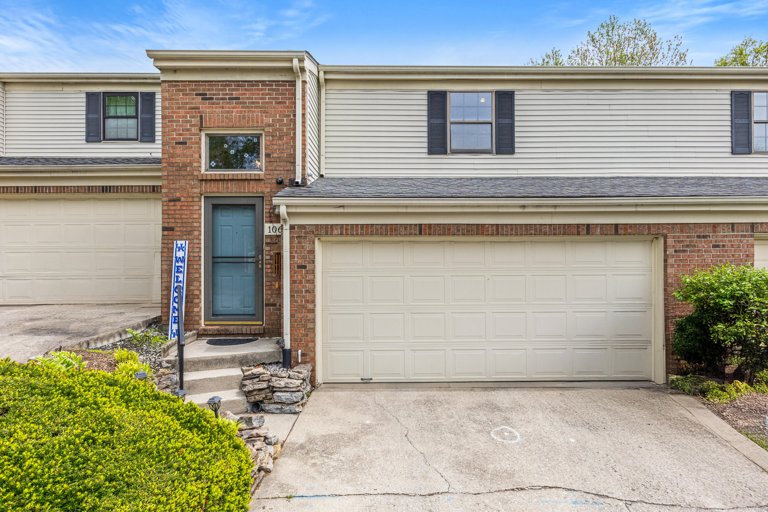 1068 Lakefront Drive Property Photo 1