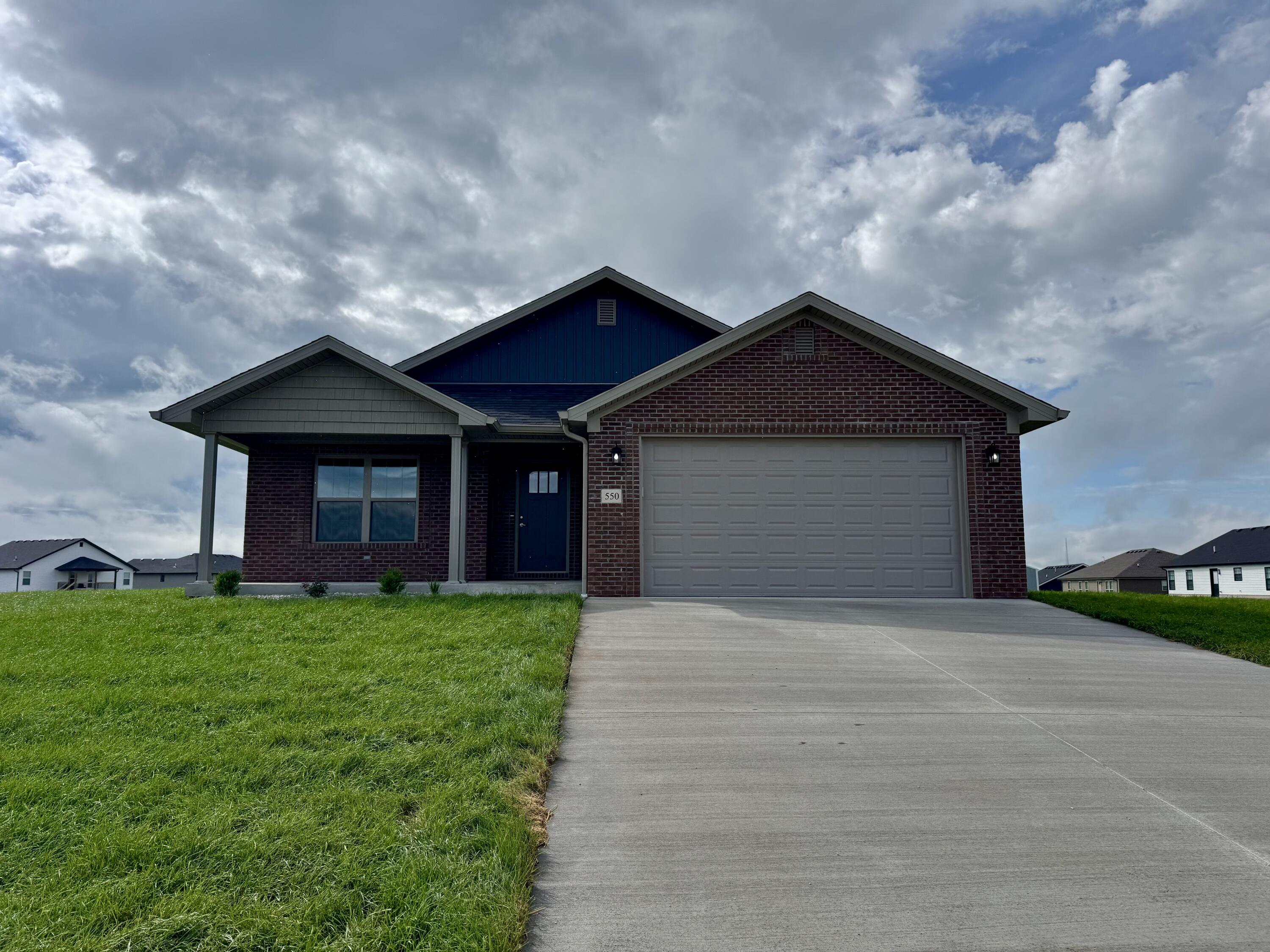 550 Middle Creek Way Property Photo 1