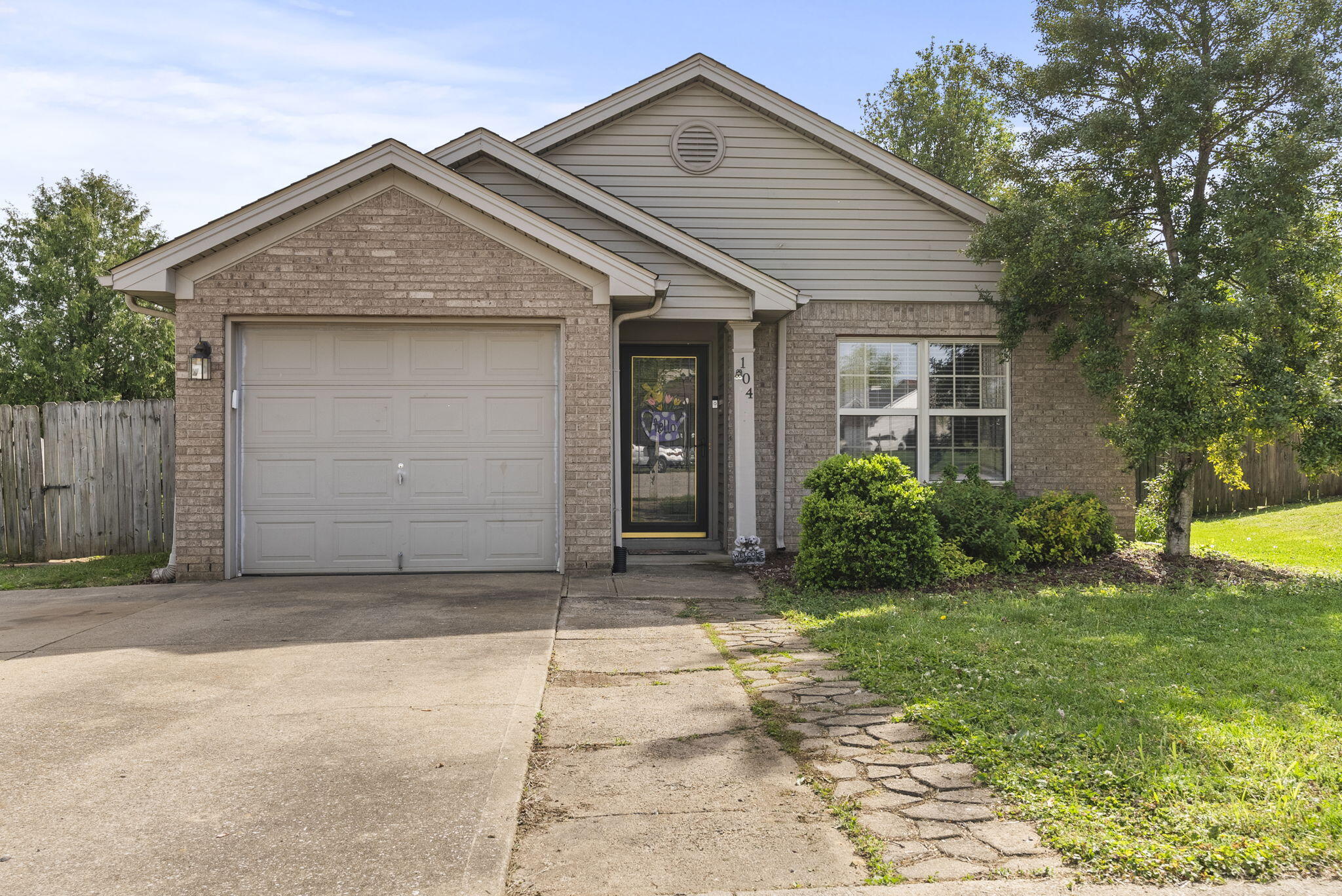 104 O'conner Court Property Photo 1
