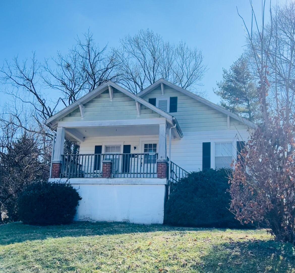 209 Swigert Avenue Property Photo 1
