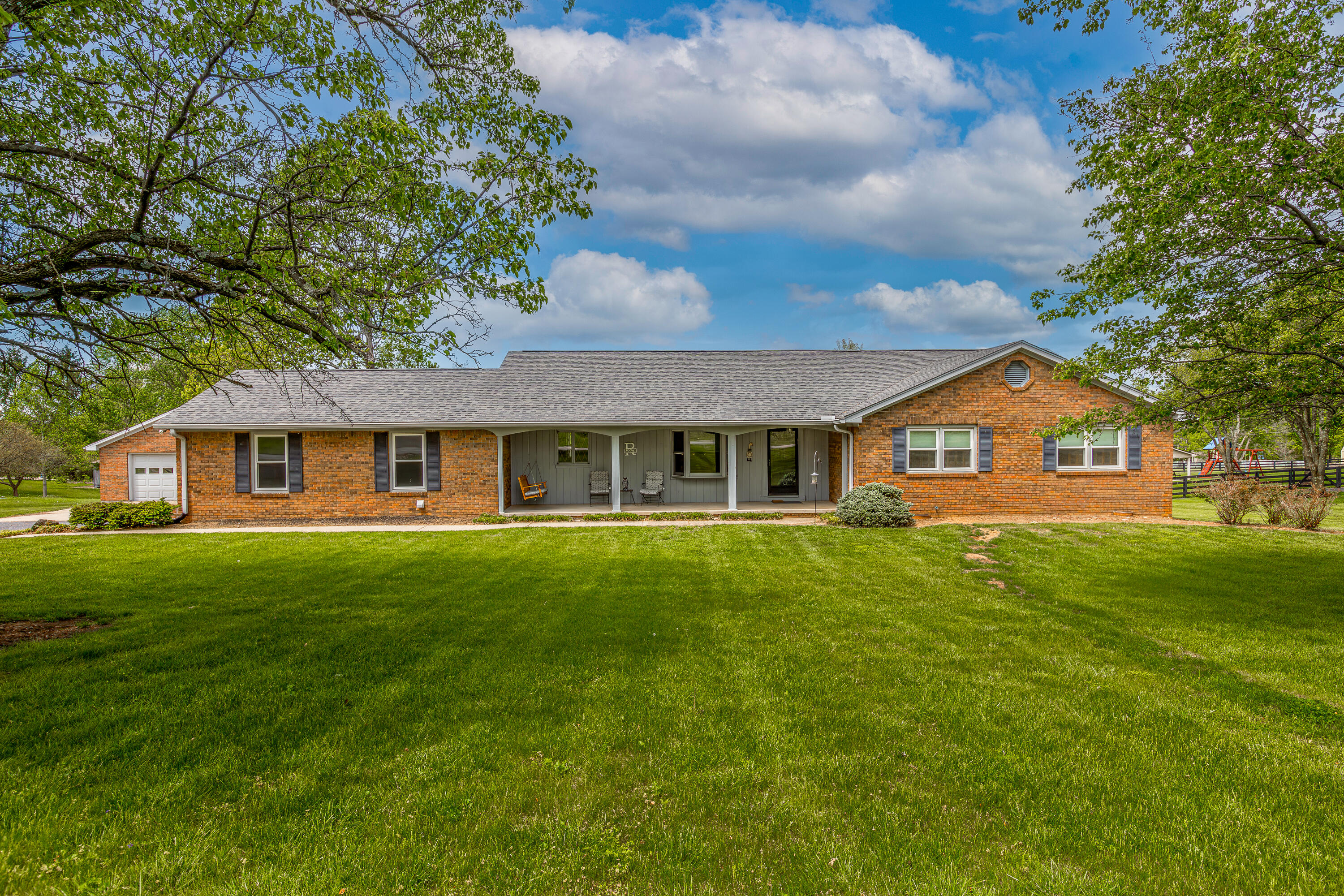 139 Paddock Drive Property Photo 1