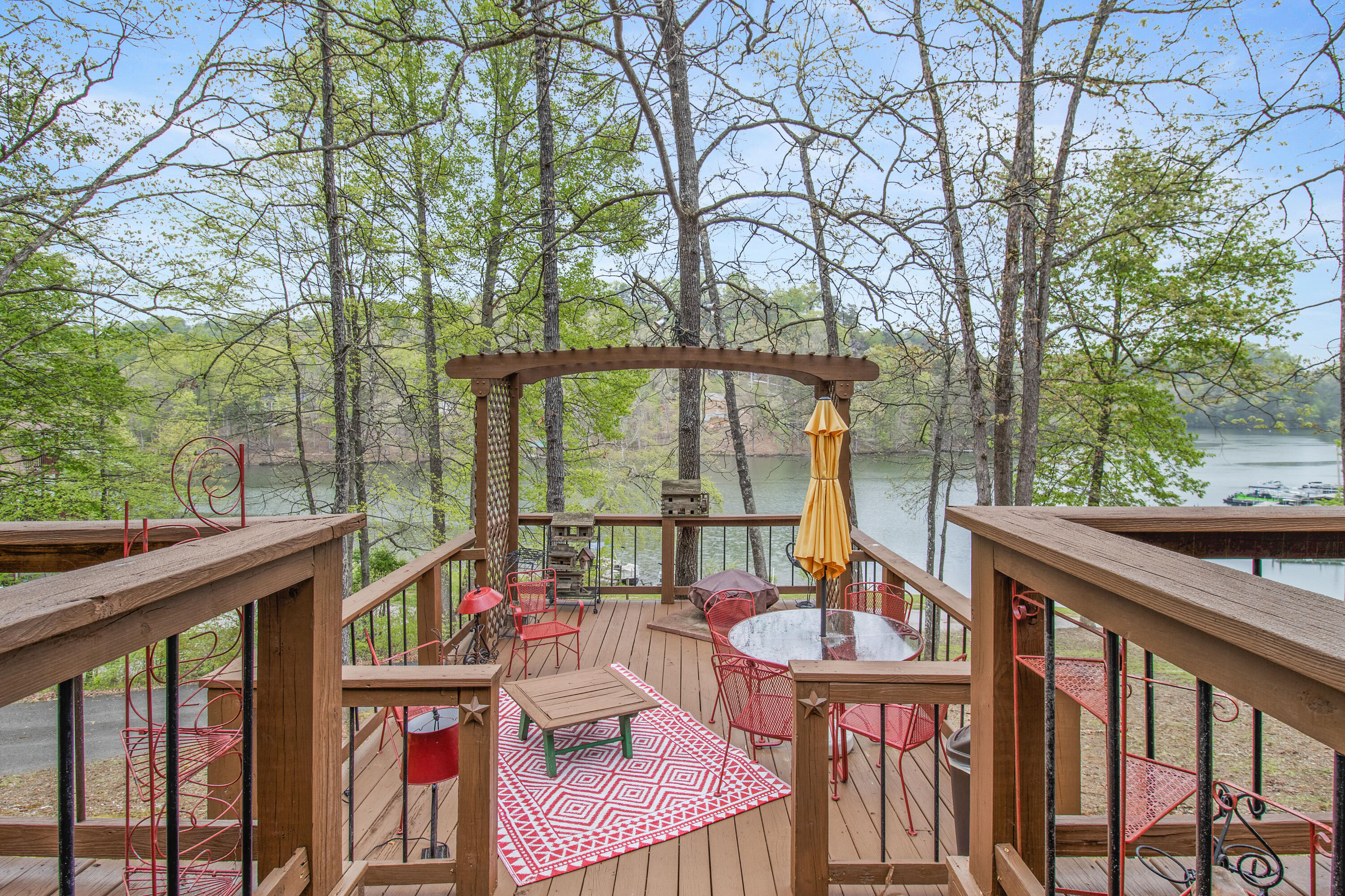 1866 Moriah Road Property Photo 6