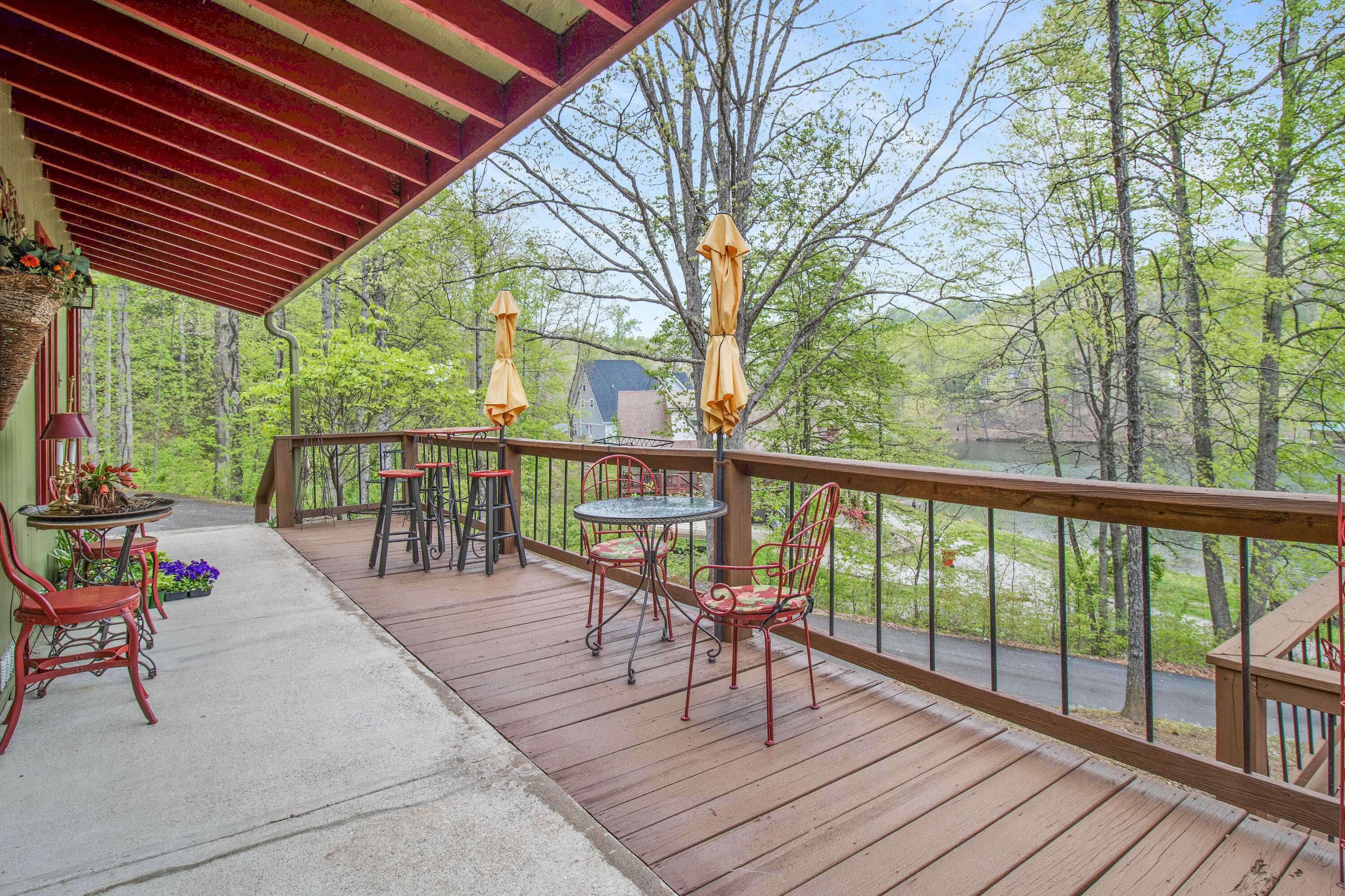 1866 Moriah Road Property Photo 7