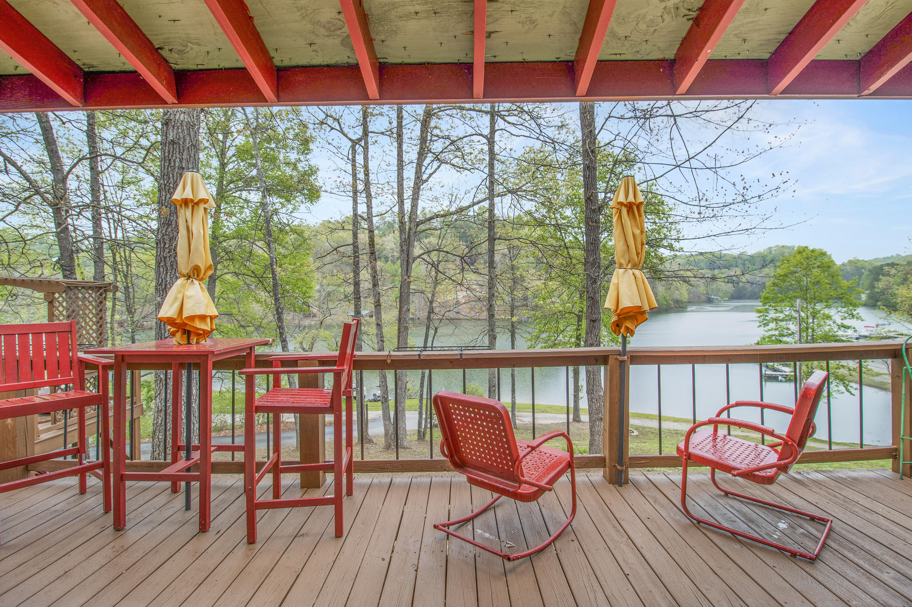 1866 Moriah Road Property Photo 8
