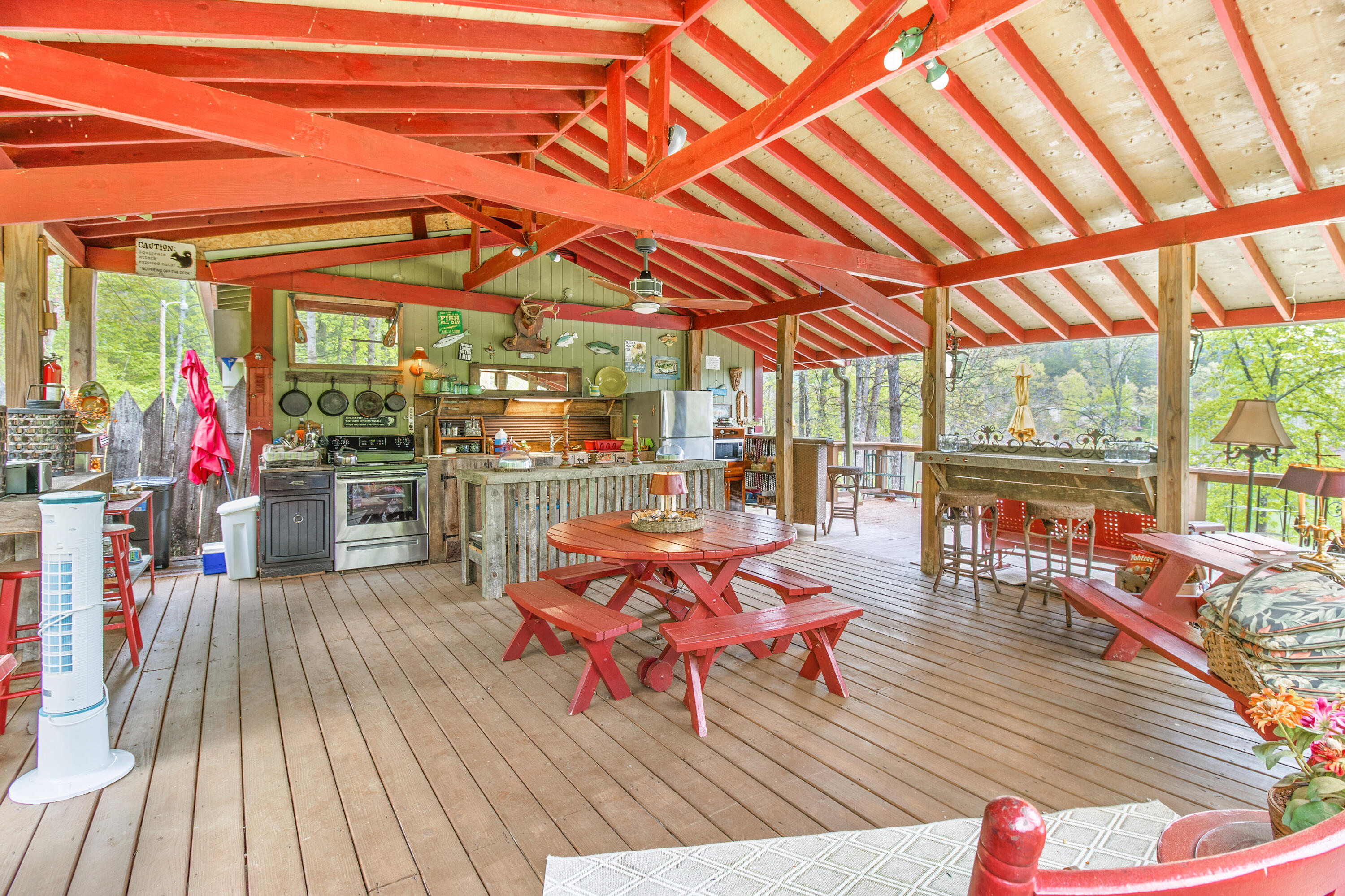 1866 Moriah Road Property Photo 14