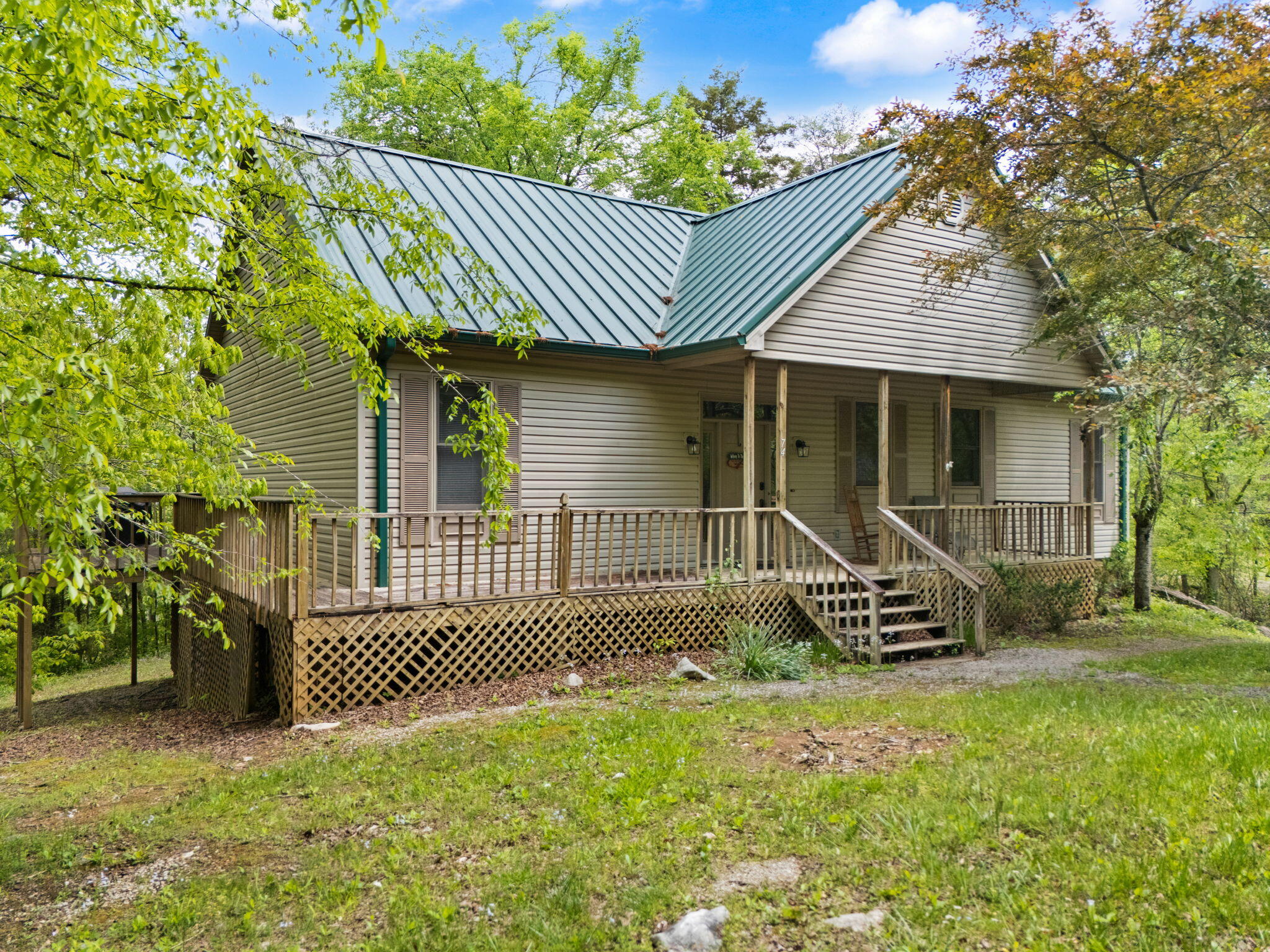 74 Clover Leaf Circle Property Photo 1