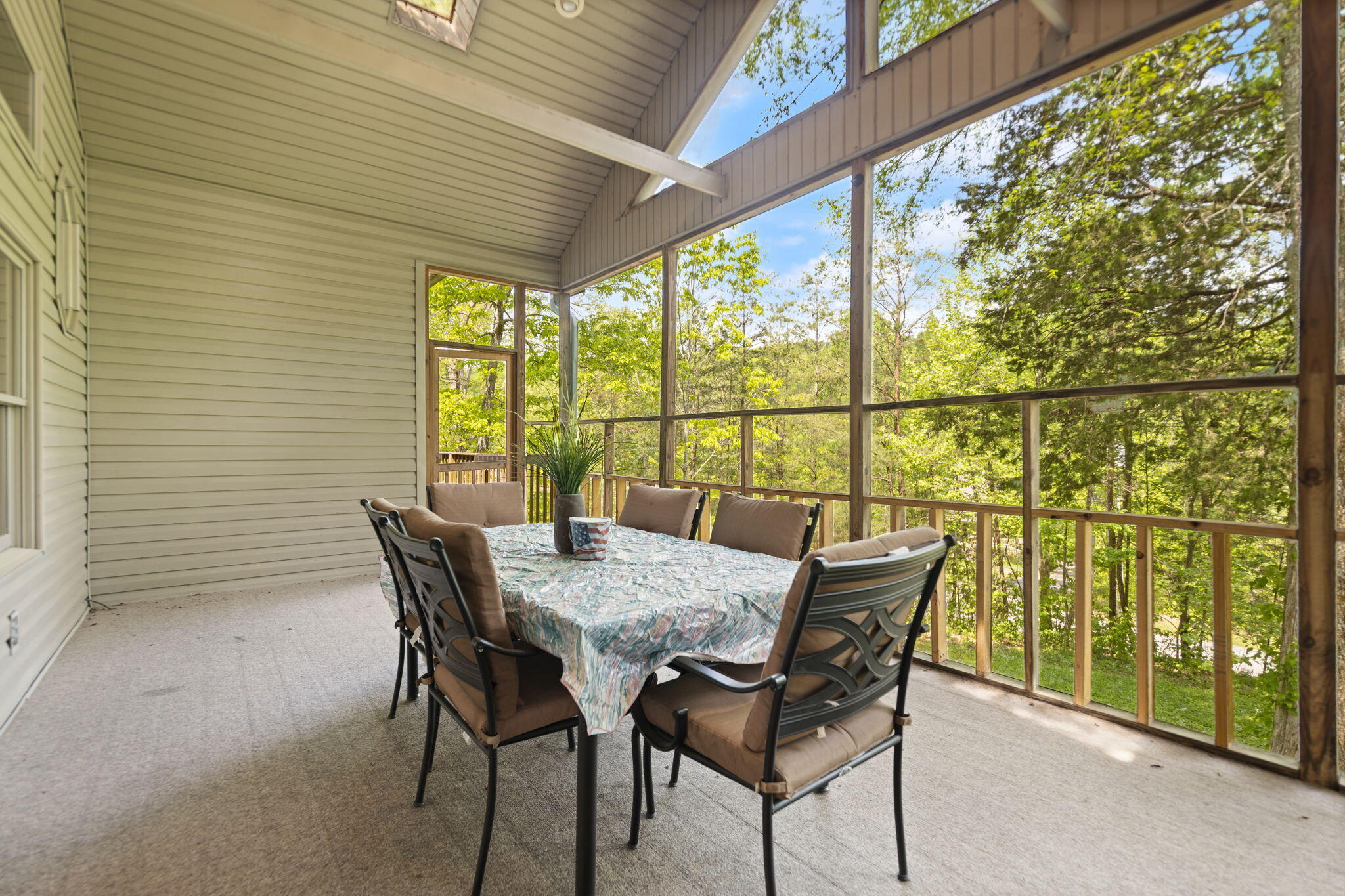 74 Clover Leaf Circle Property Photo 18