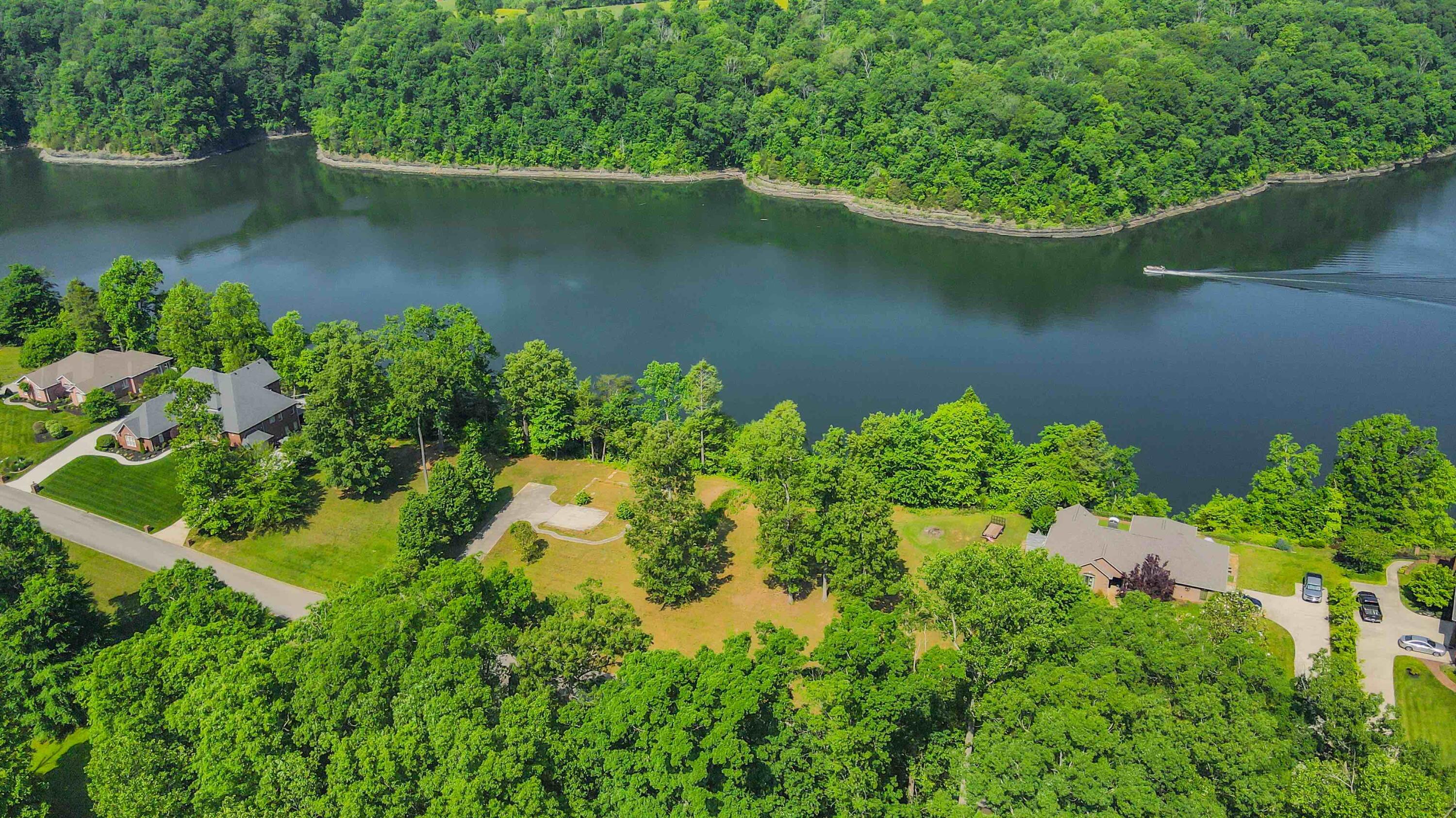 604 Water Cliff Drive Property Photo 7