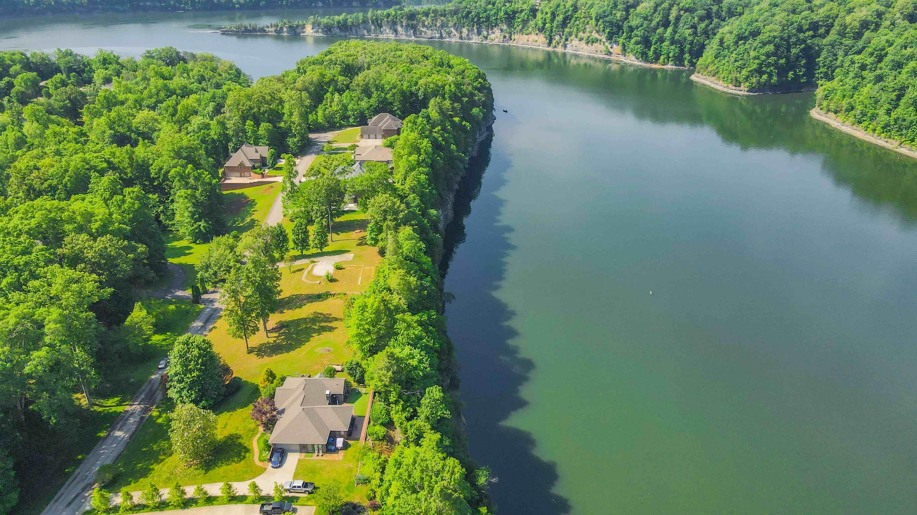 604 Water Cliff Drive Property Photo 13