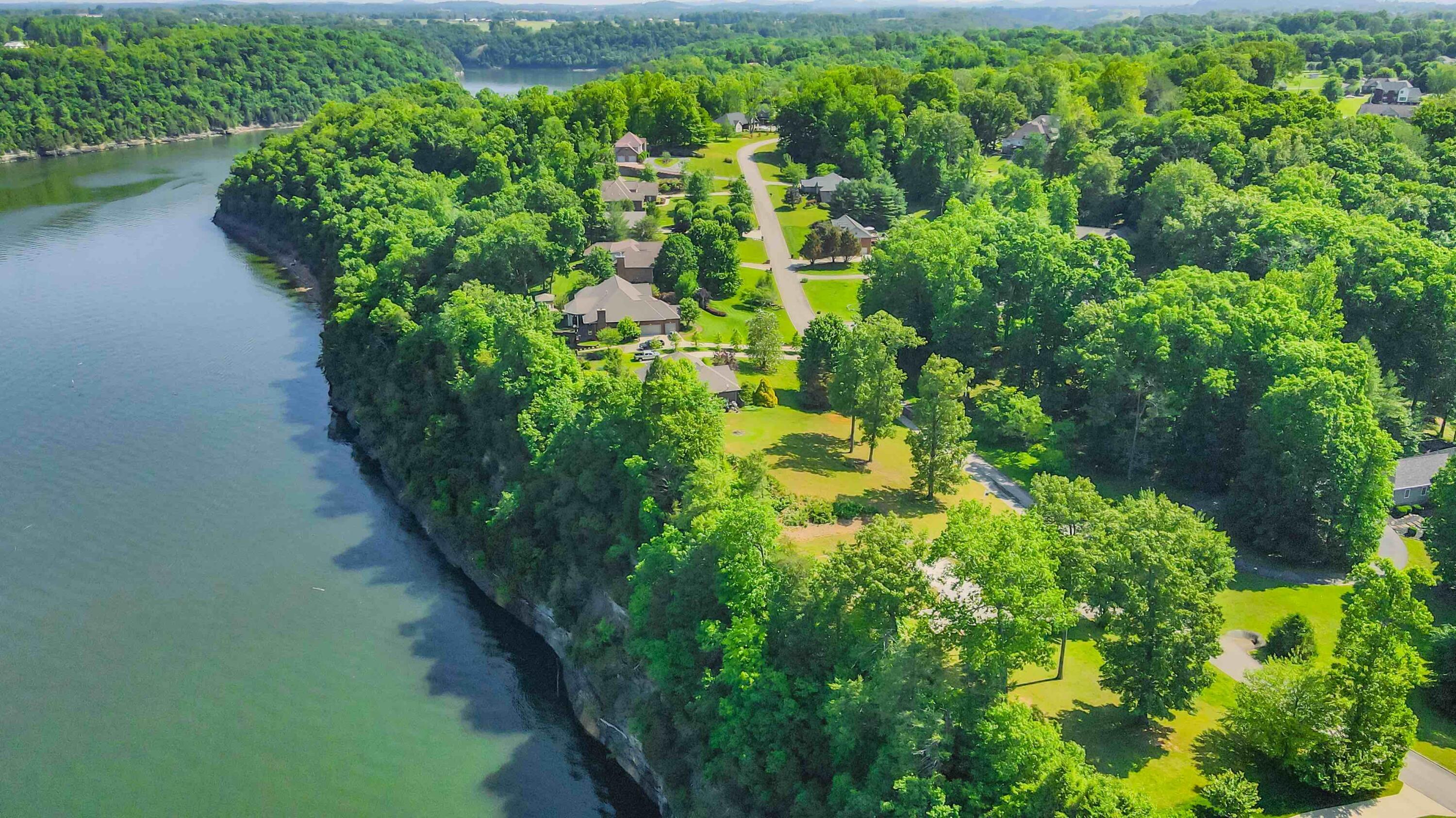 604 Water Cliff Drive Property Photo 14