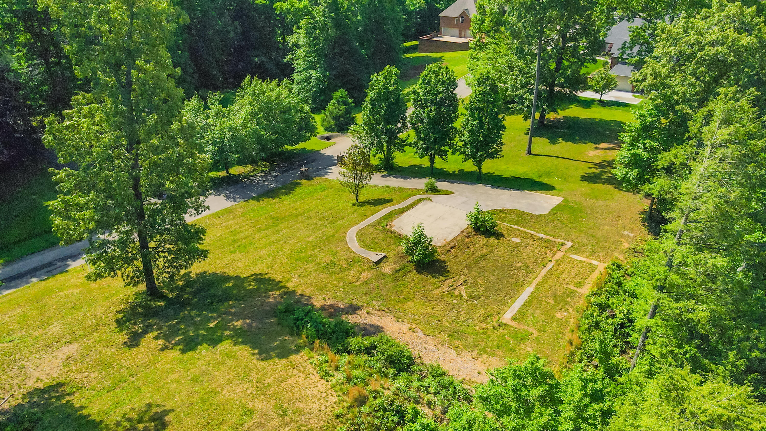642 Water Cliff Drive Property Photo 6