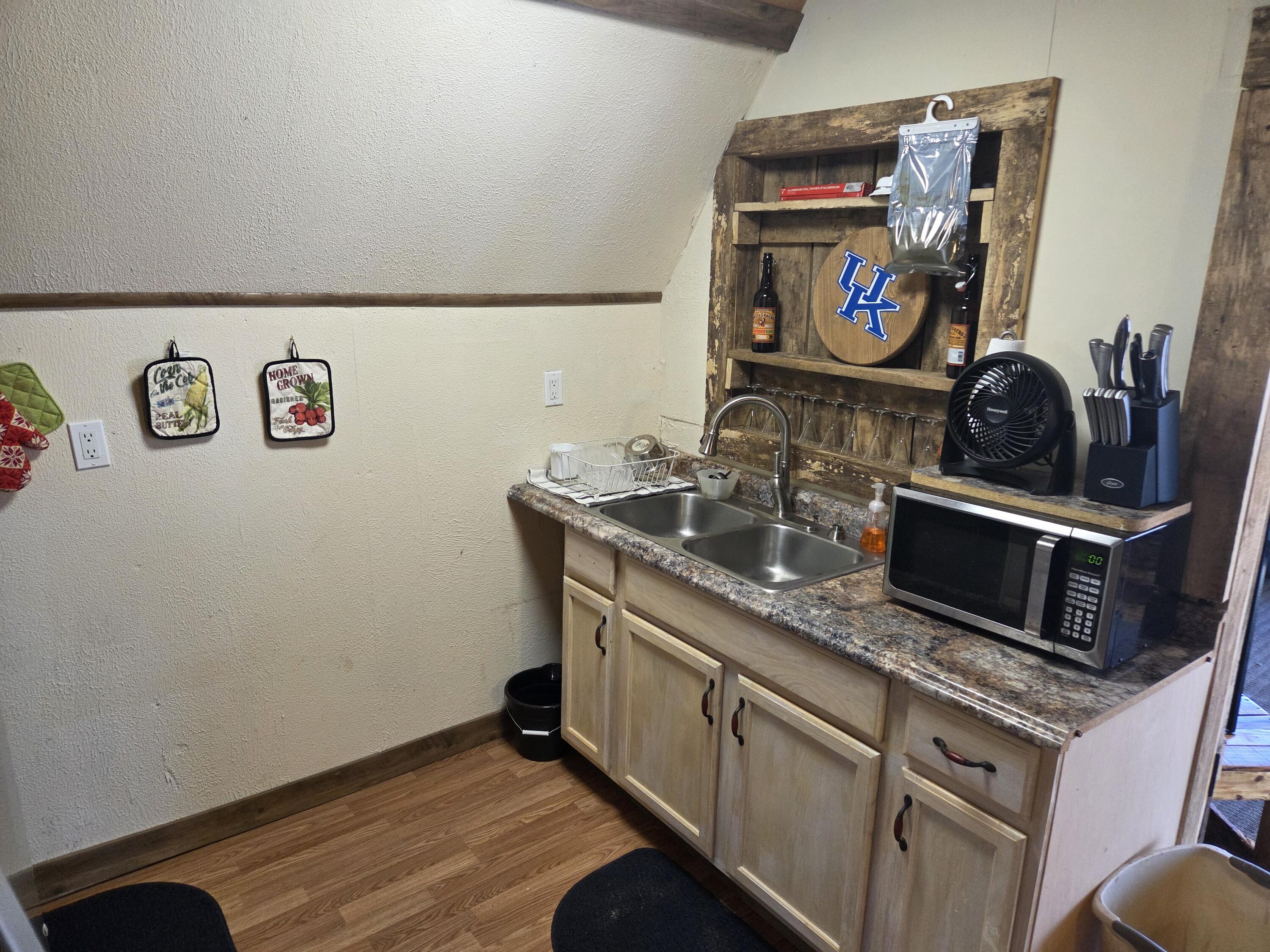 107 Pond Circle Road Property Photo 9