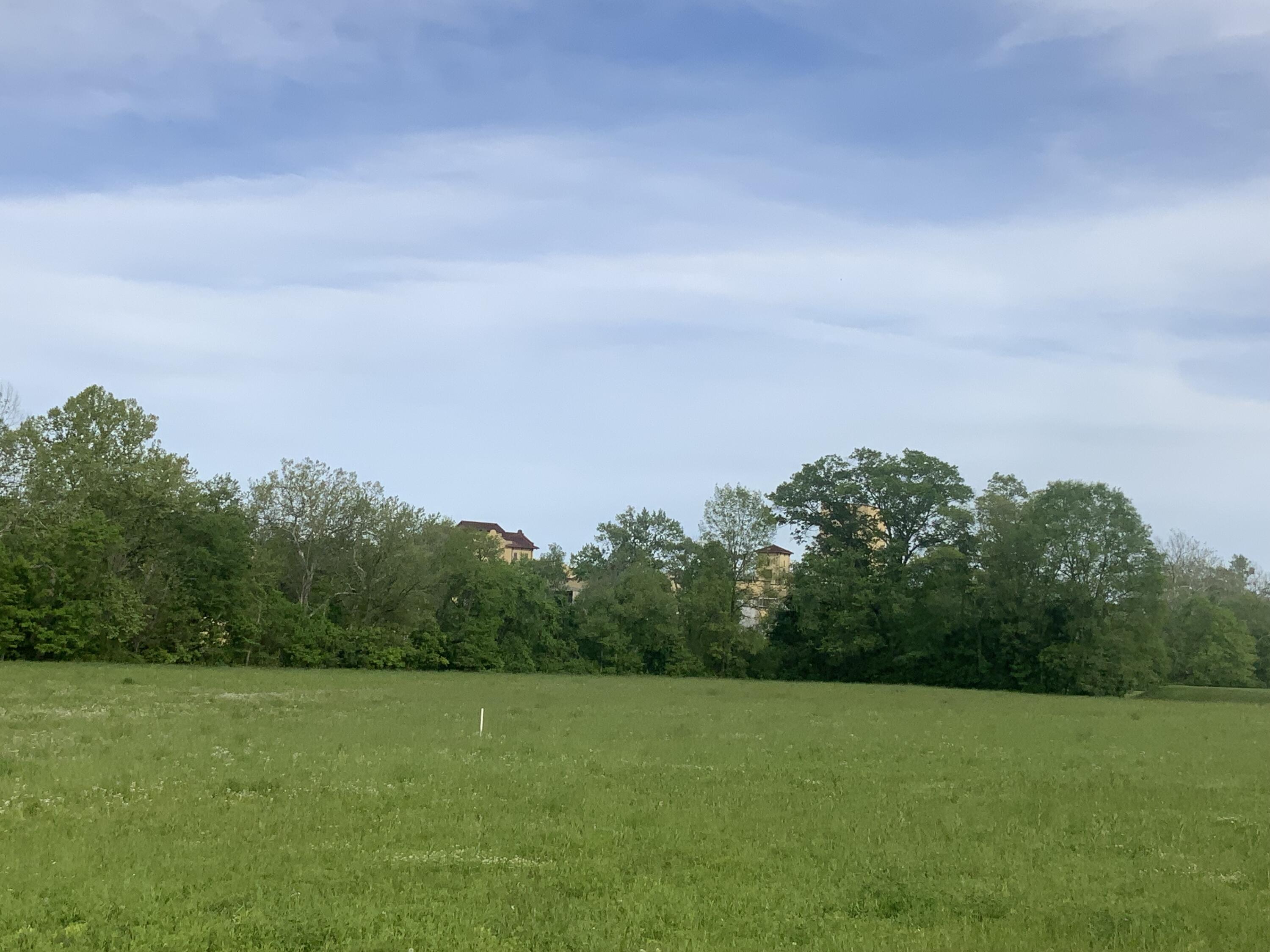 1600 Mill Creek Pike Property Photo