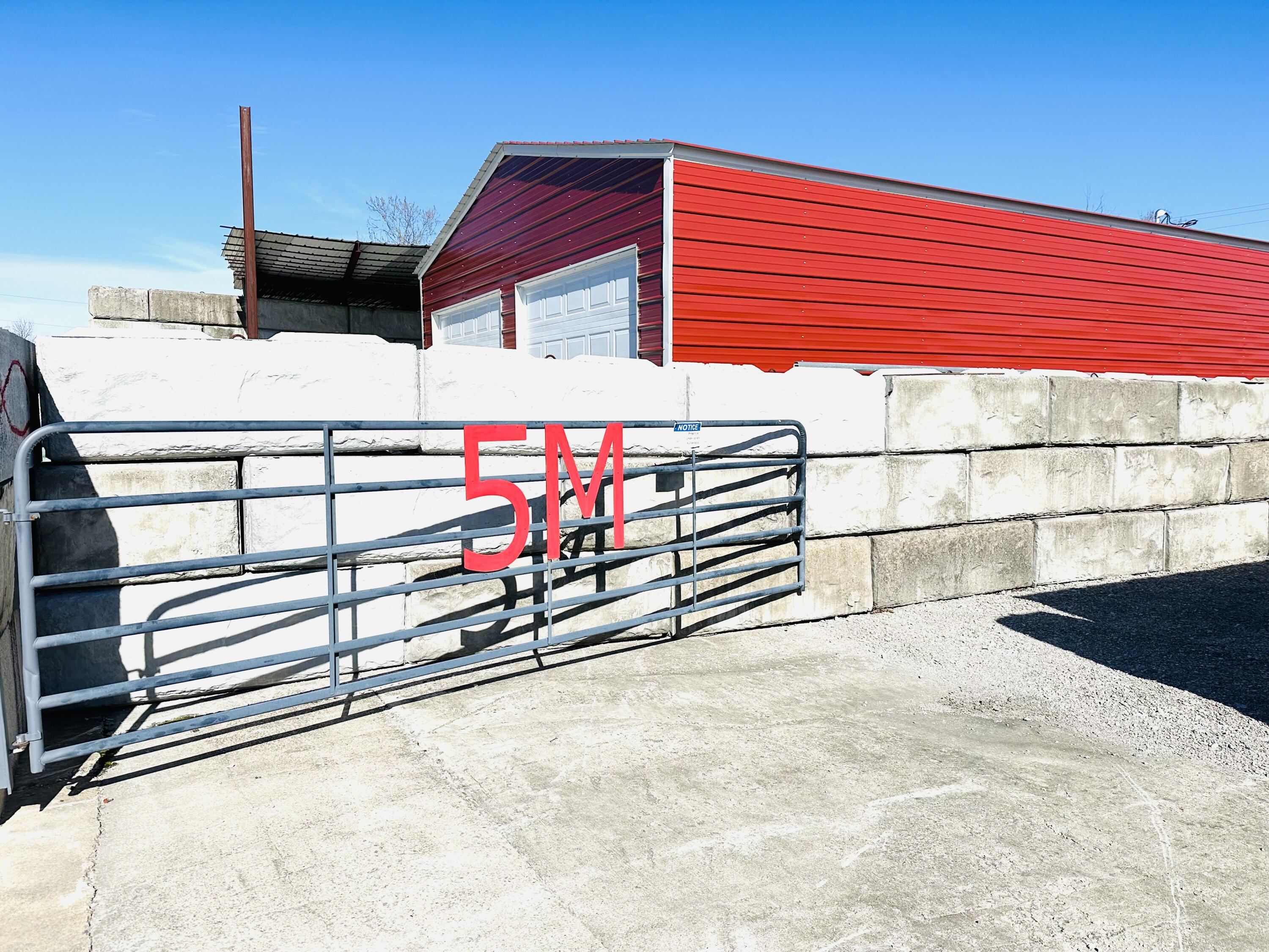 1080 Commercial Drive Property Photo
