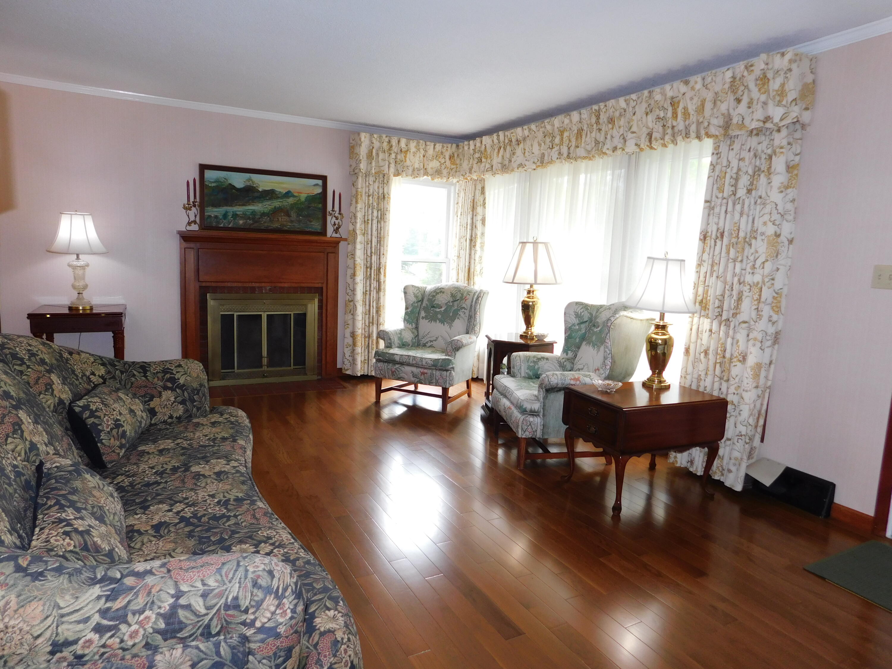 184 Meadow Drive Property Photo 5
