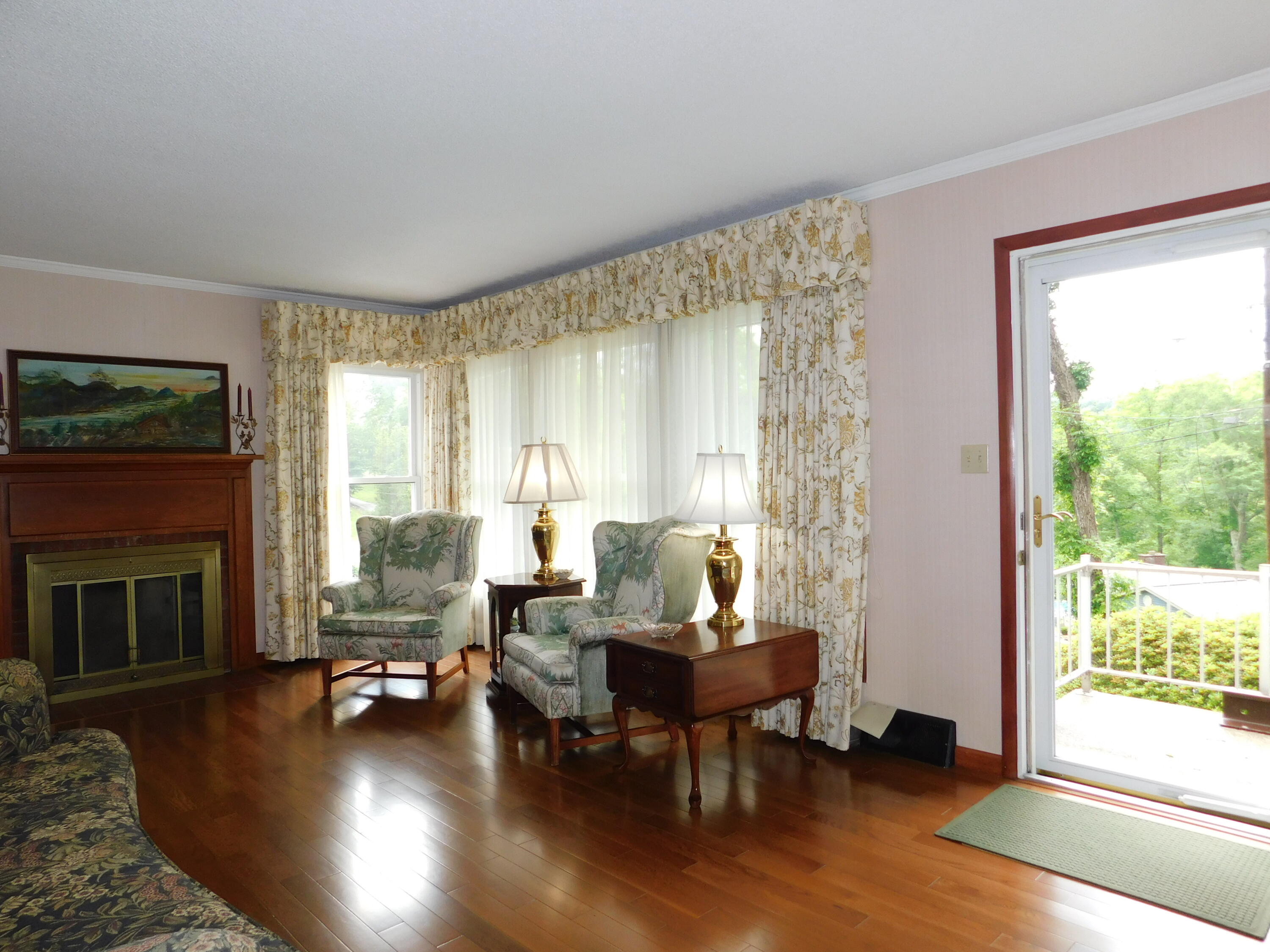 184 Meadow Drive Property Photo 6
