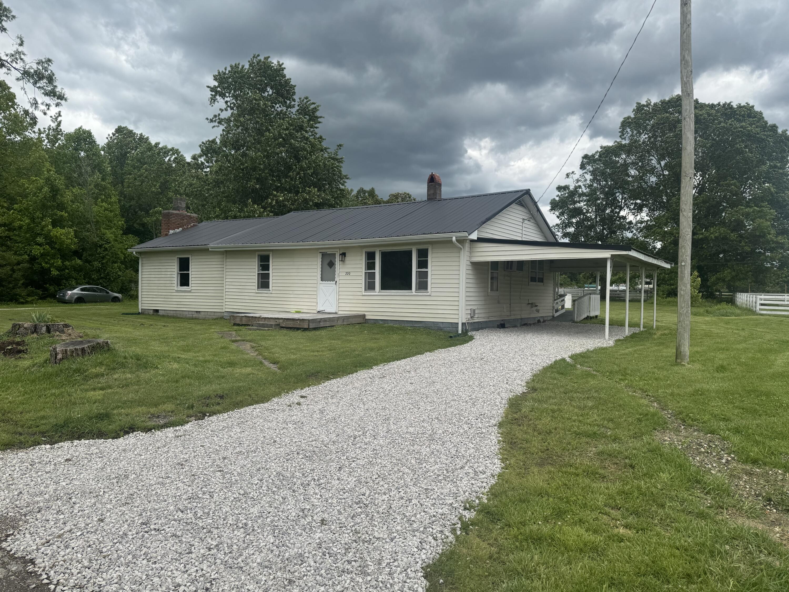 220 Johnson Lane Property Photo 1