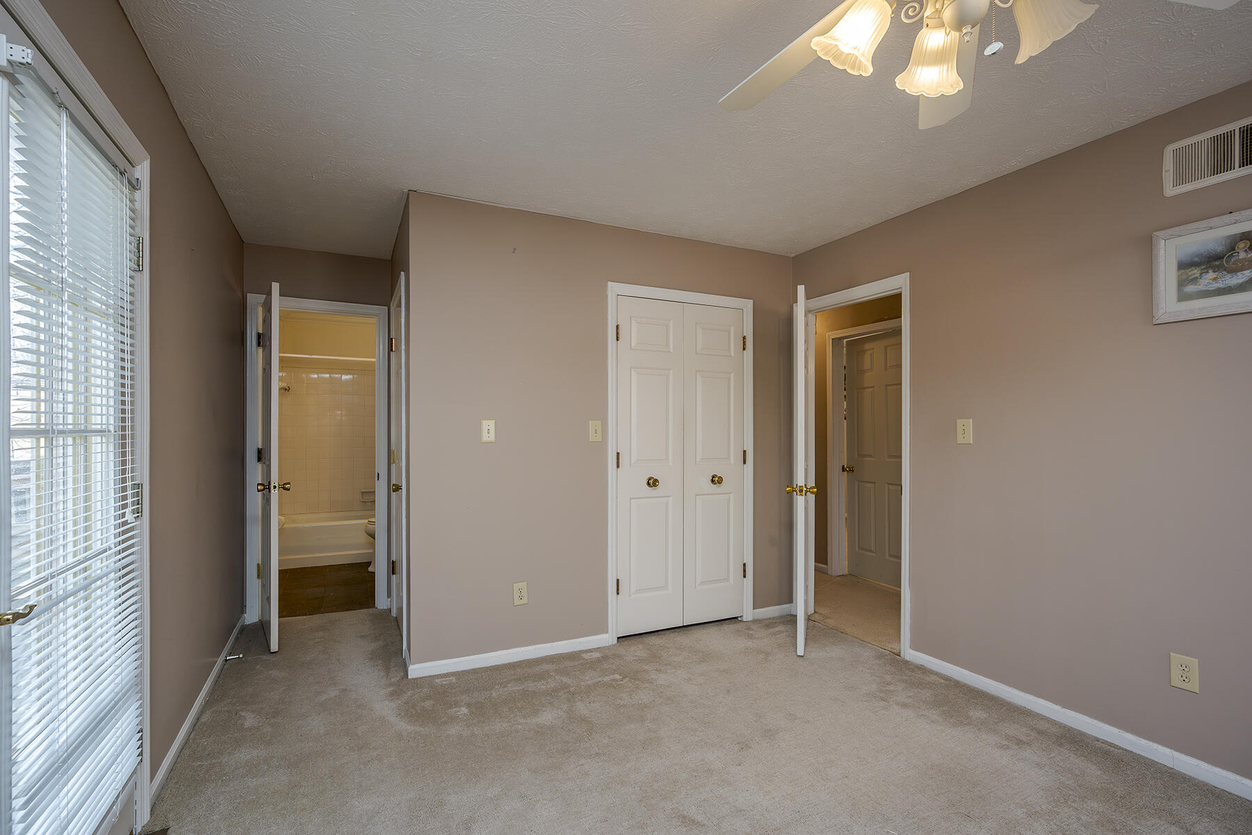 4372 Clemens Drive Property Photo 16