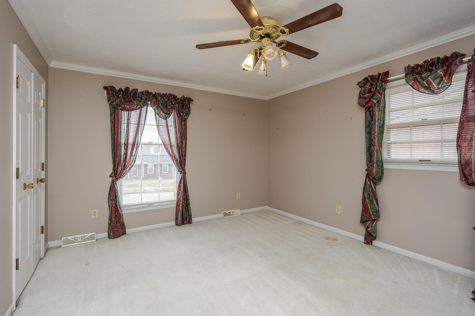 4372 Clemens Drive Property Photo 23