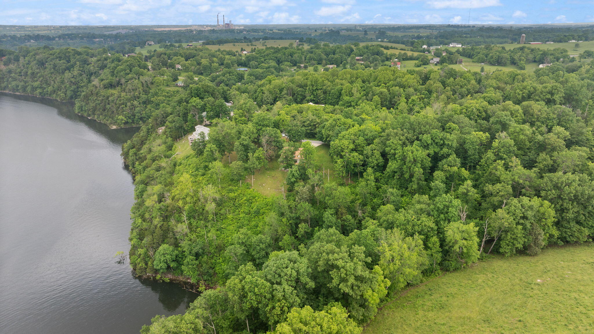 576 Overlook Drive Property Photo 13