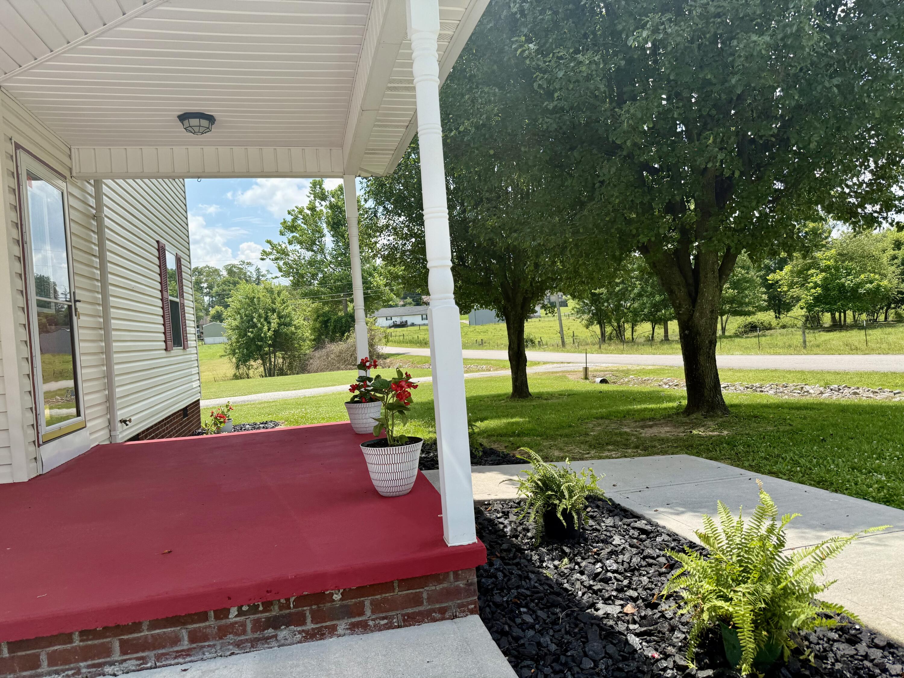 18 Canterbury Drive Property Photo 2