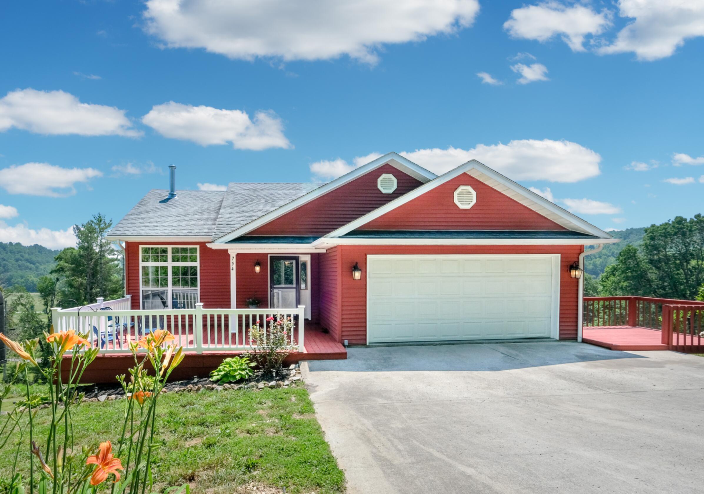 754 Countryside Circle Property Photo 1