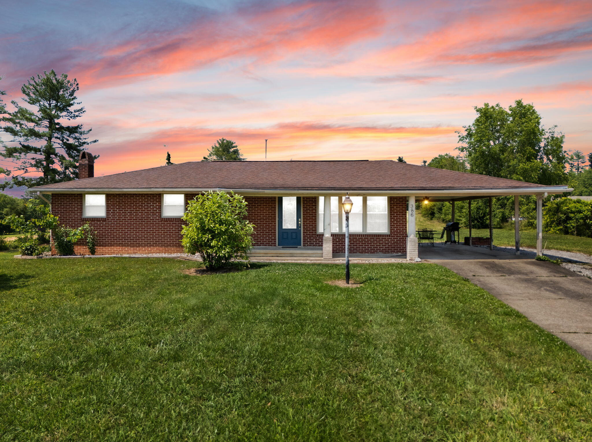 386 Boggs Road Property Photo 3
