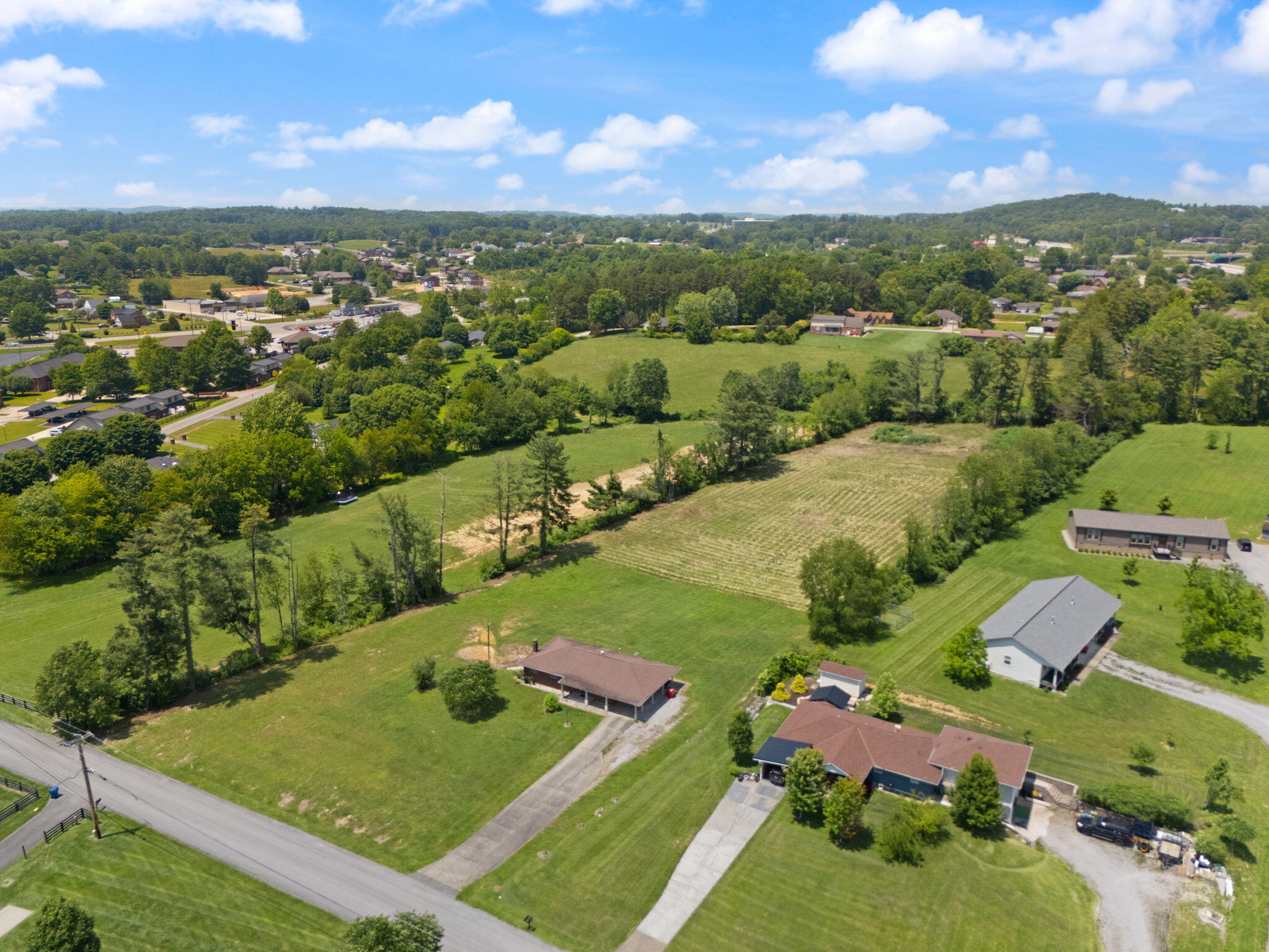386 Boggs Road Property Photo 4