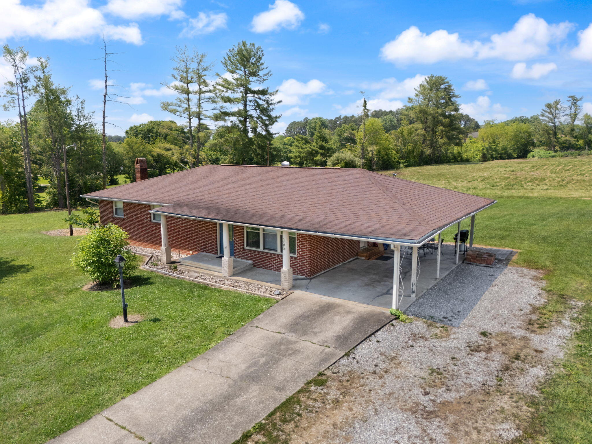 386 Boggs Road Property Photo 6
