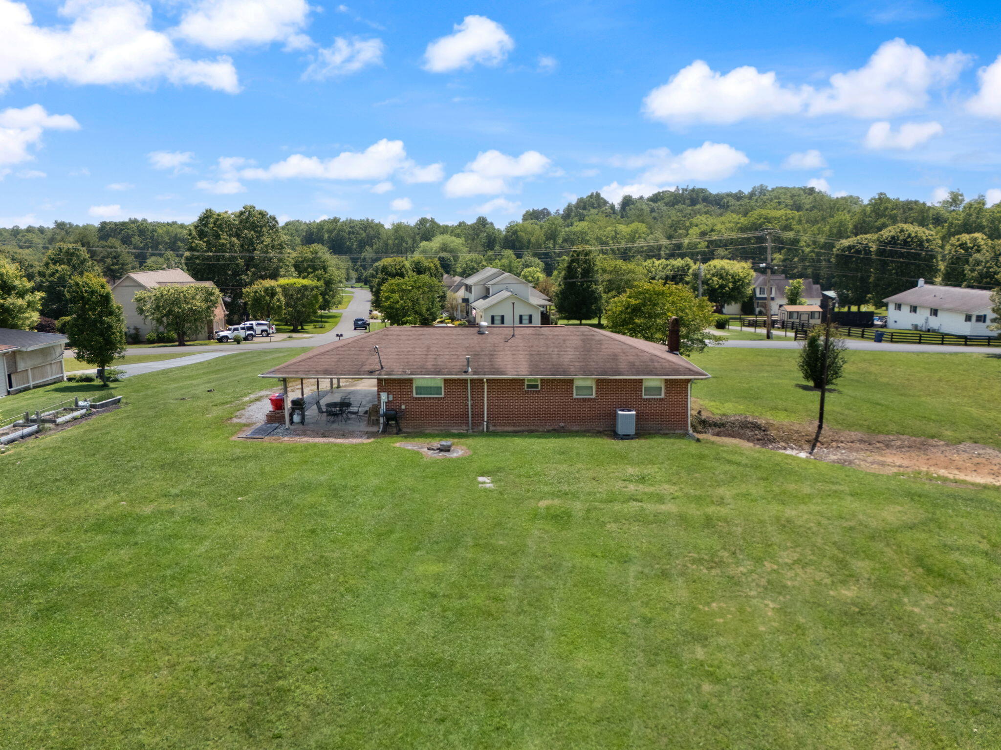 386 Boggs Road Property Photo 8