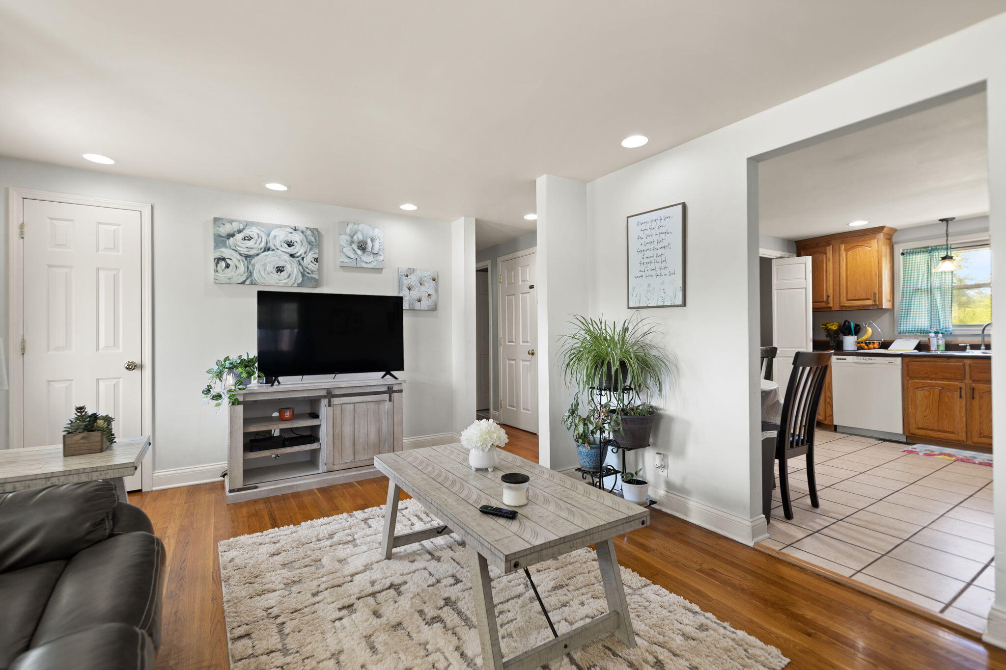 386 Boggs Road Property Photo 12