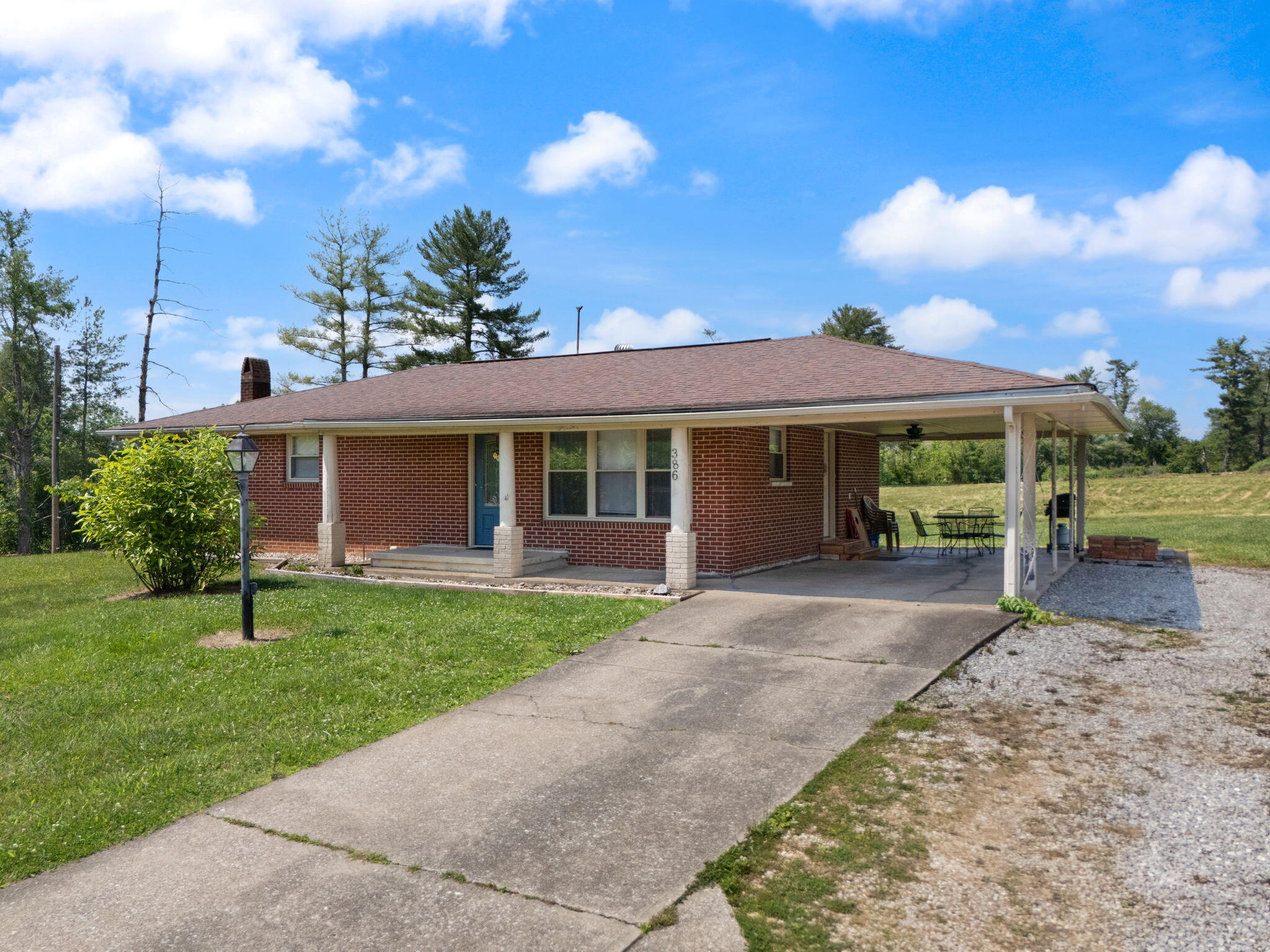 386 Boggs Road Property Photo 33