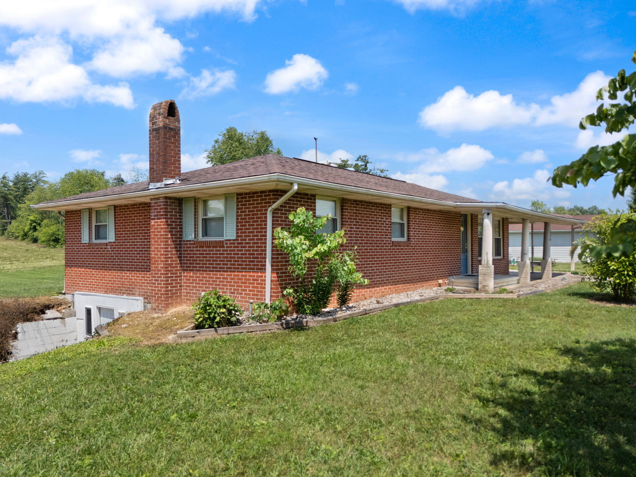 386 Boggs Road Property Photo 34