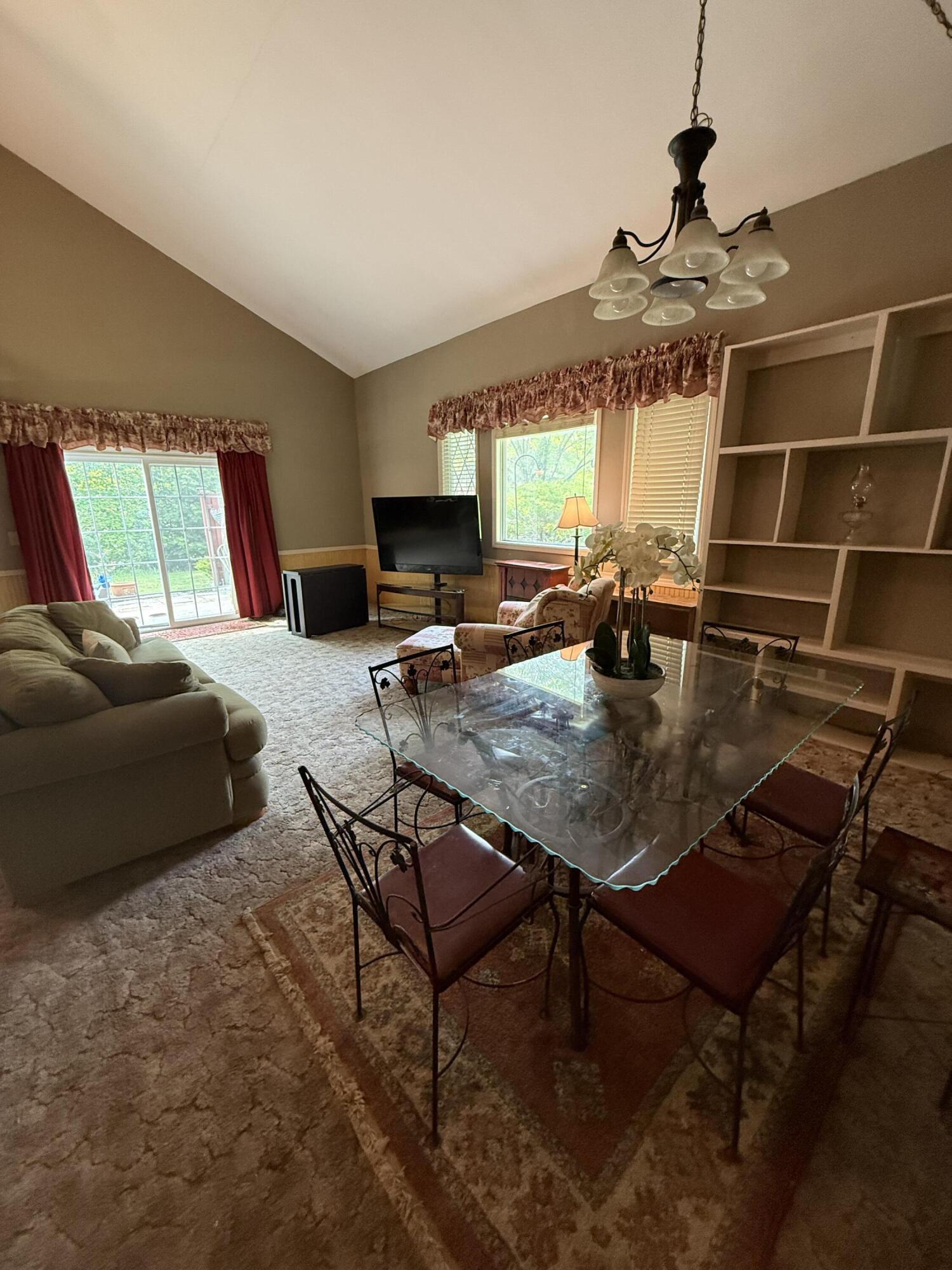 235 Elkview Road Property Photo 34