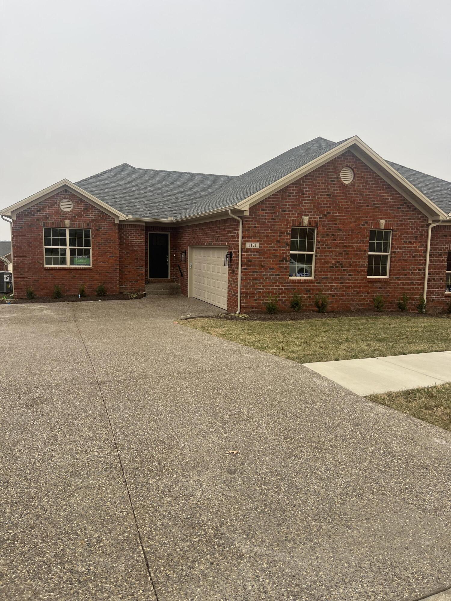 1121 Leawood Drive Property Photo 4