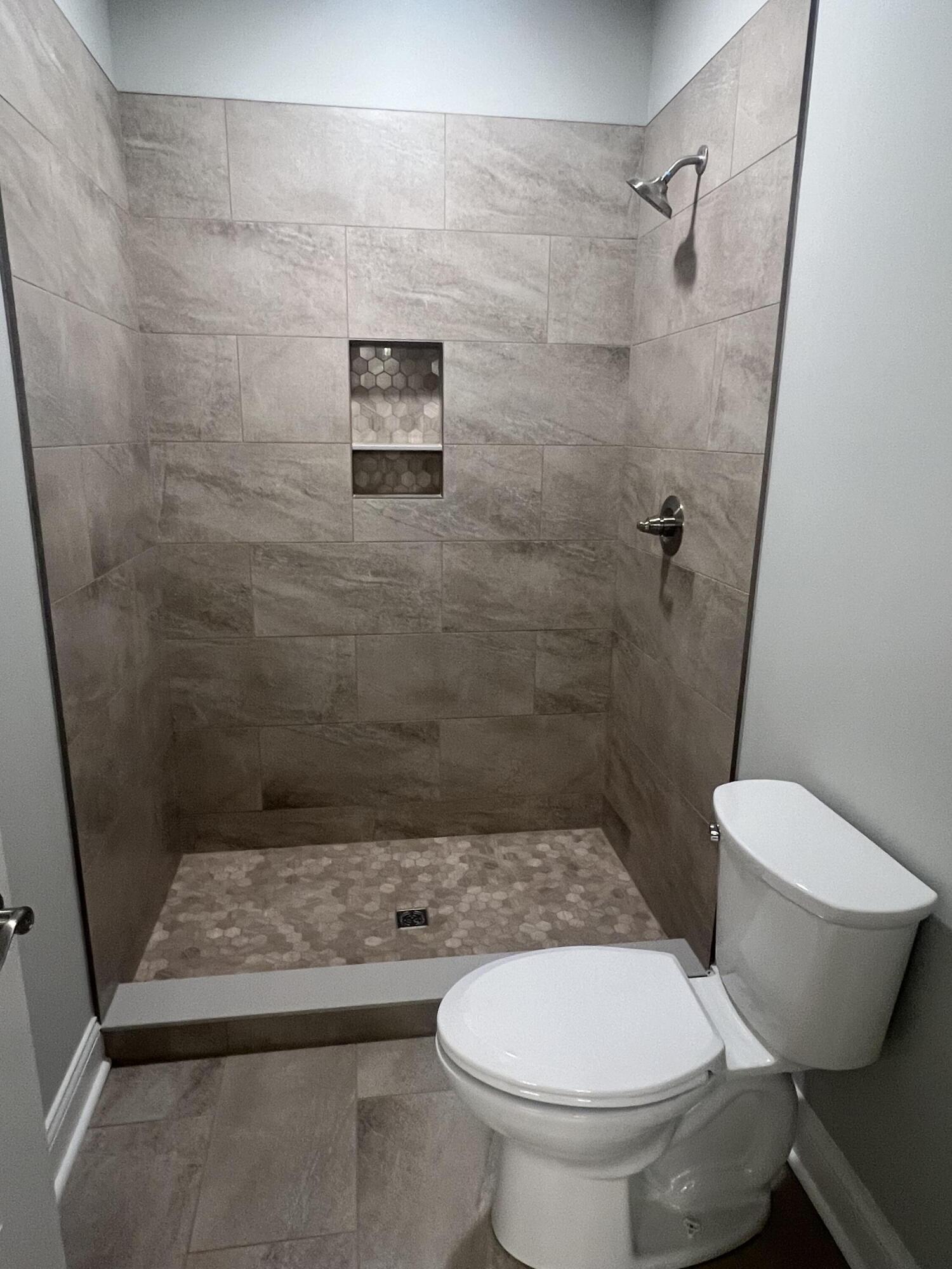 1121 Leawood Drive Property Photo 18