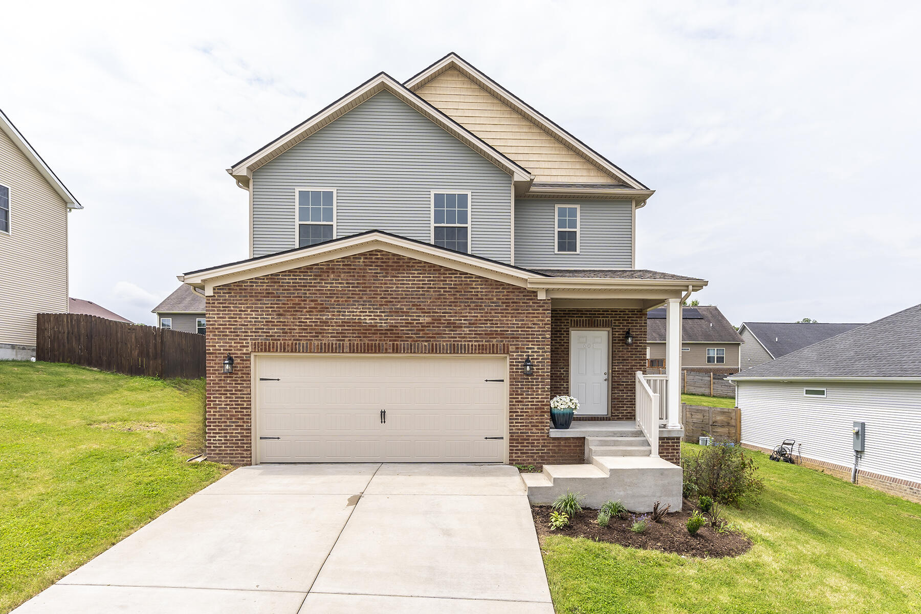 607 Colby Ridge Boulevard Property Photo 1