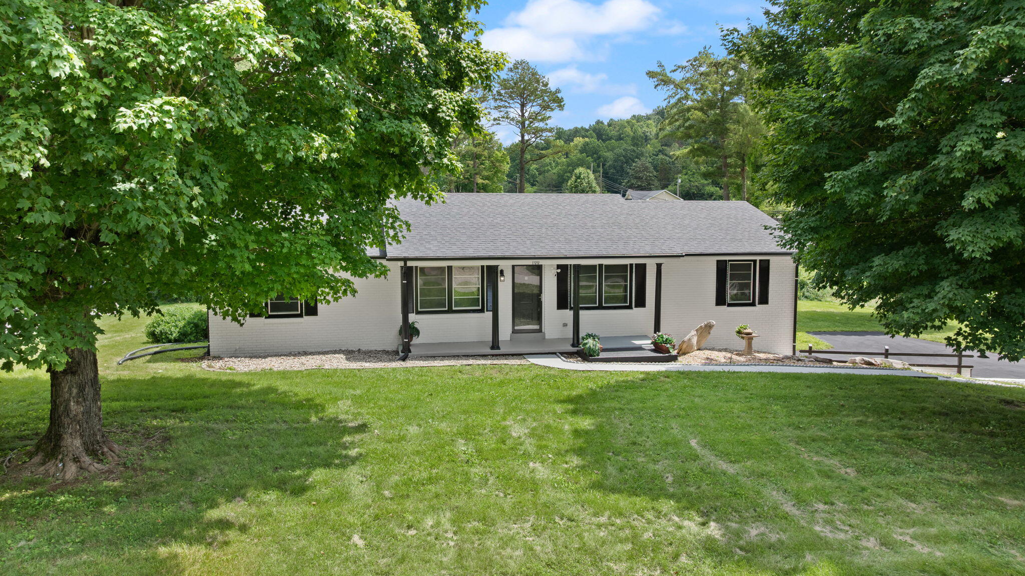 100 North Brookhaven Drive Property Photo 1