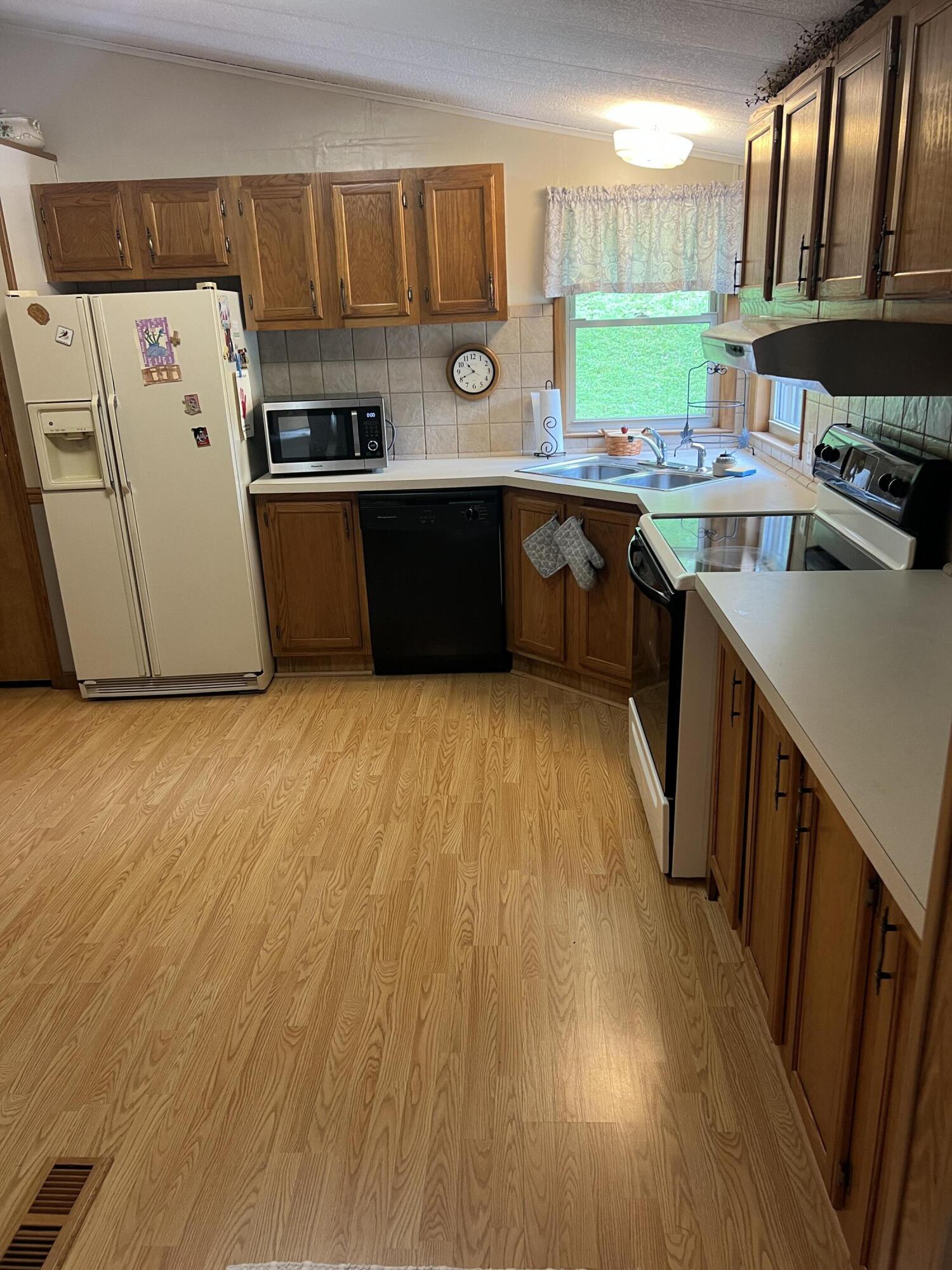 7515 South Ky 32 Property Photo 19