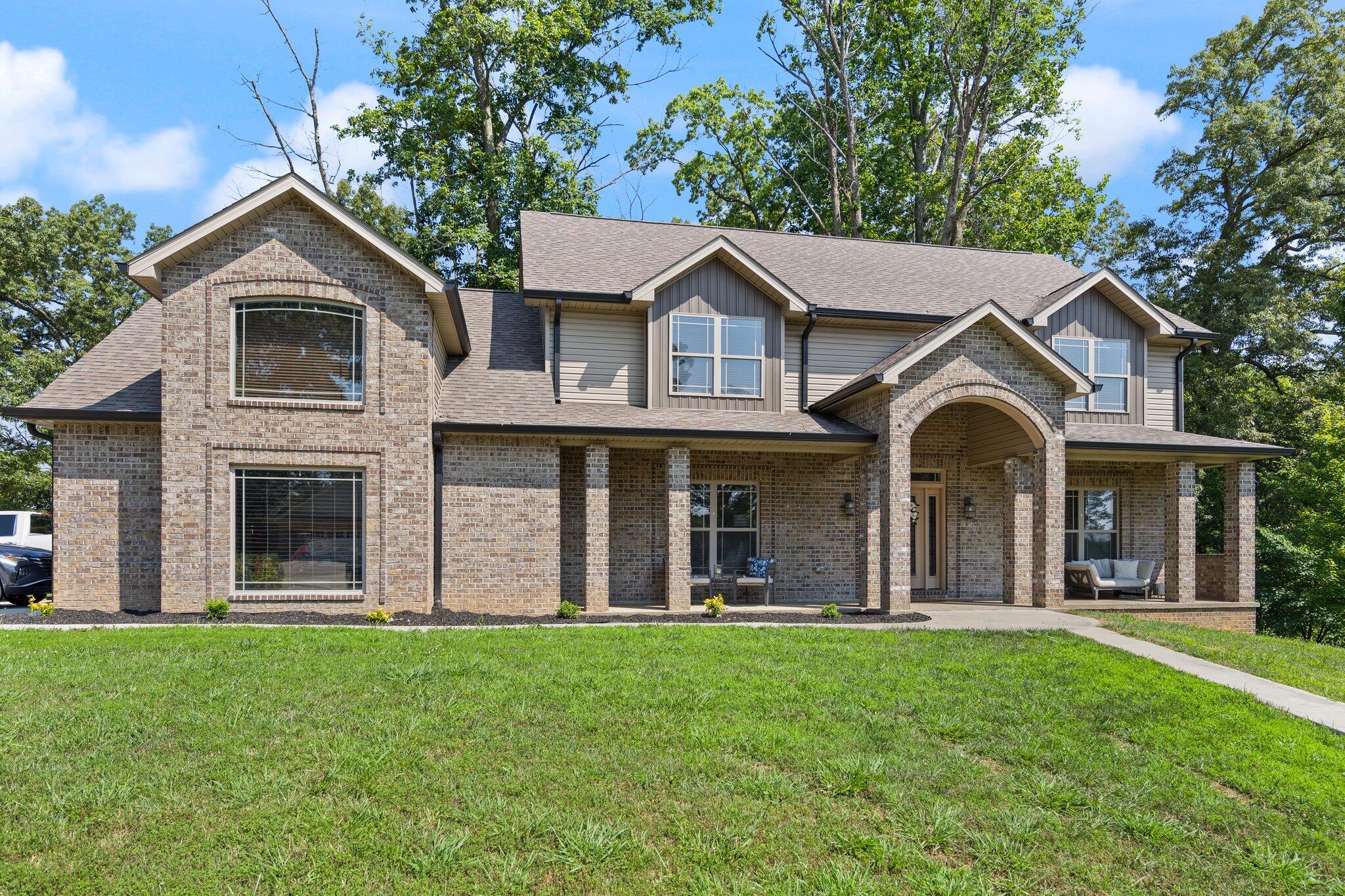 162 Summer Breeze Drive Property Photo 4