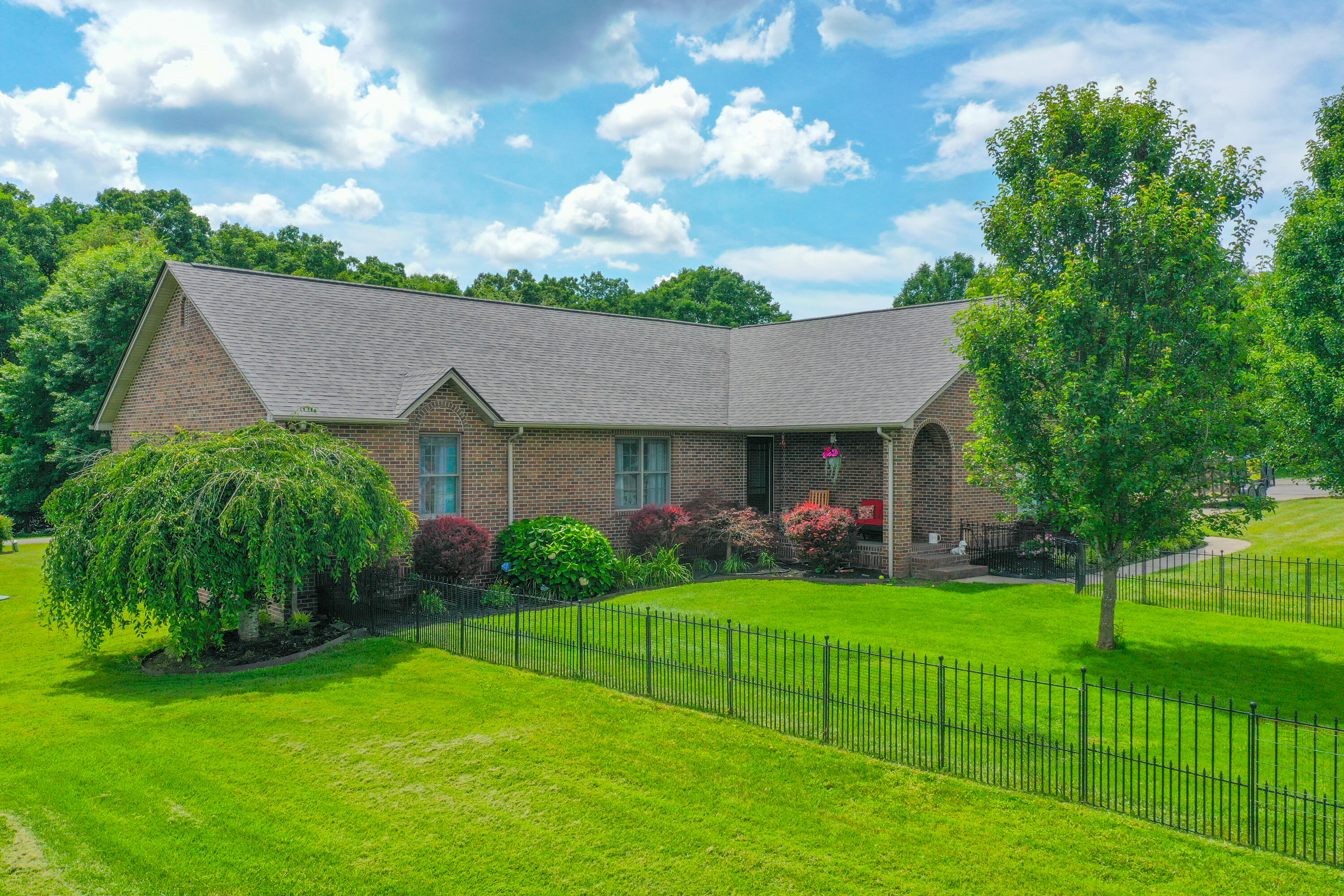 69 Cloyd Drive Property Photo 1