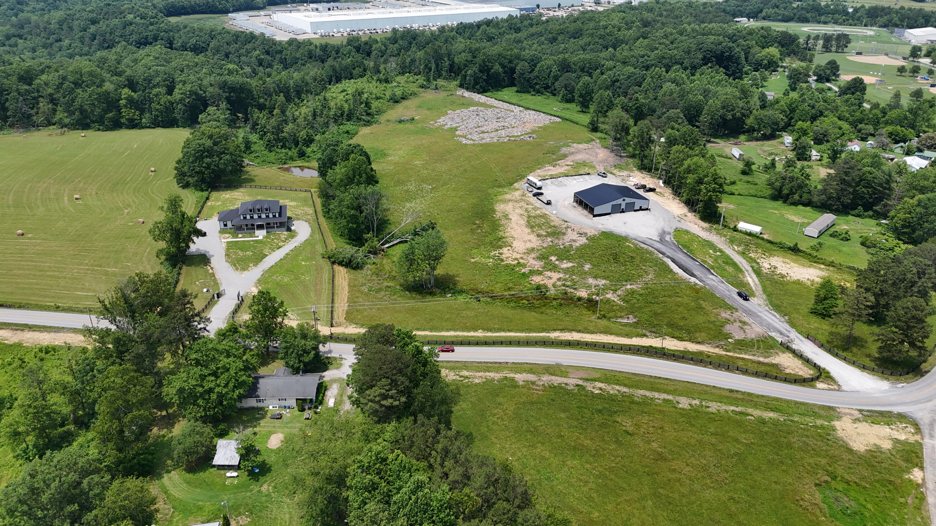 1069 Sinking Creek Road Property Photo 2