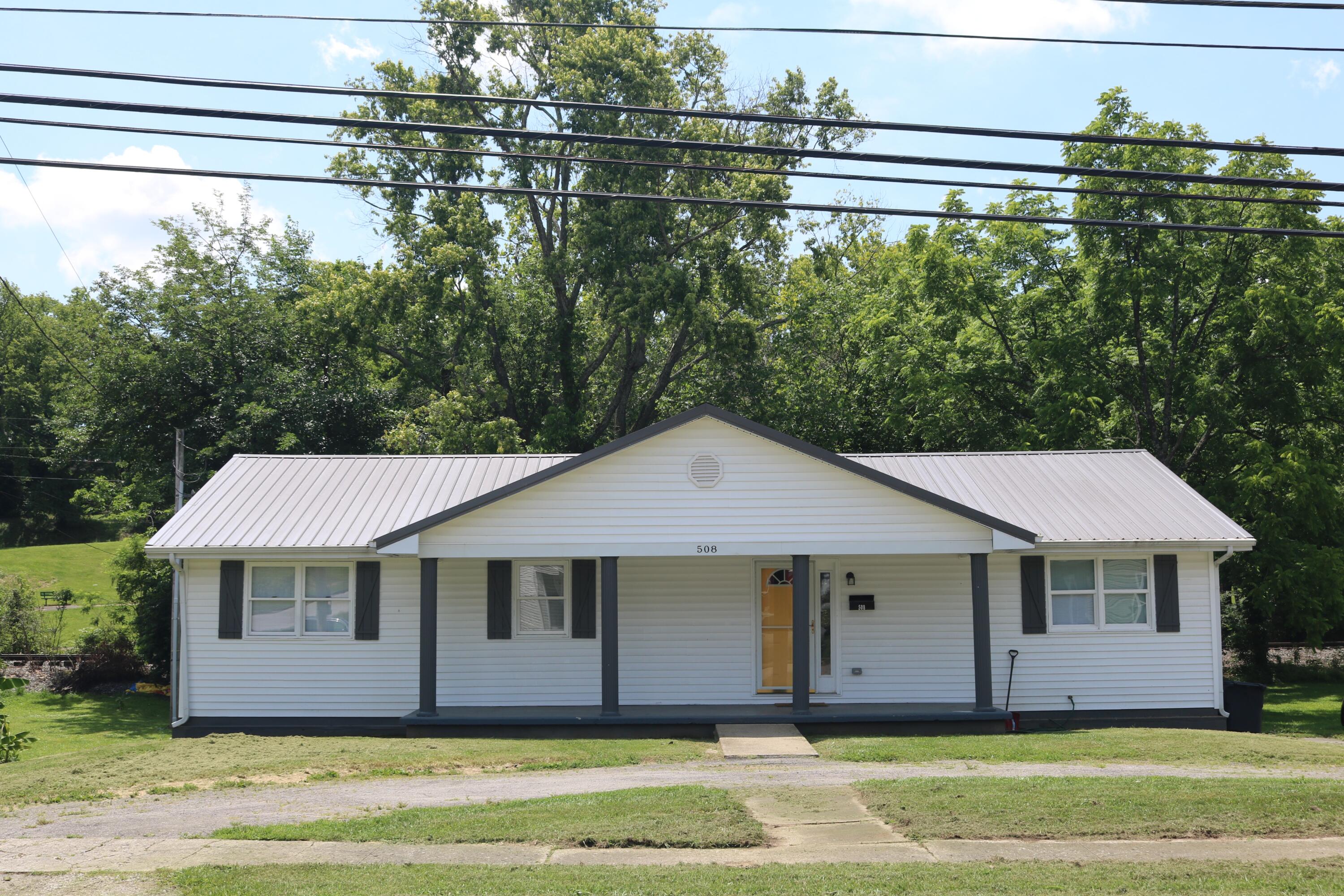 508 East Main Street Property Photo 1