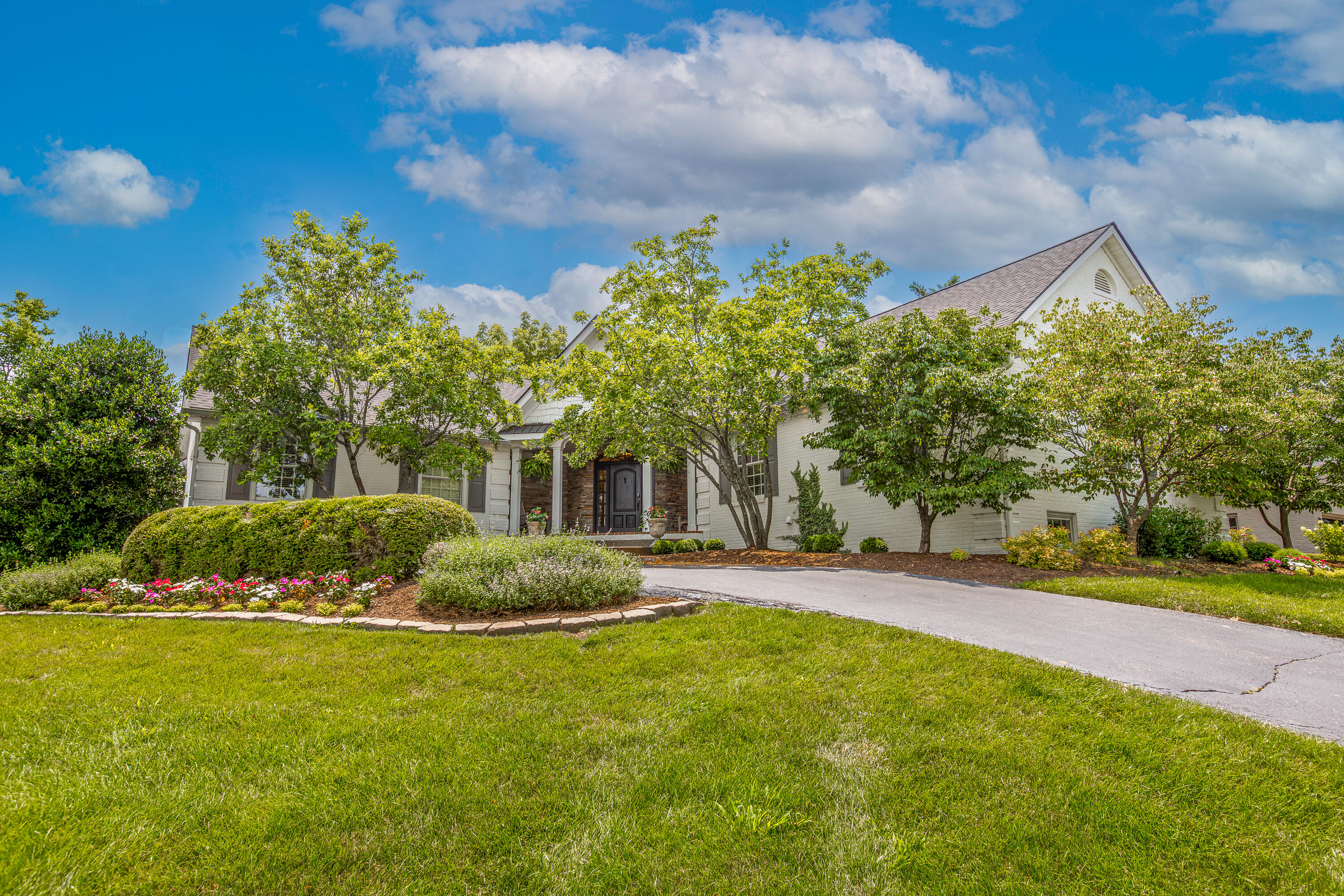 649 Lakeshore Drive Property Photo 2