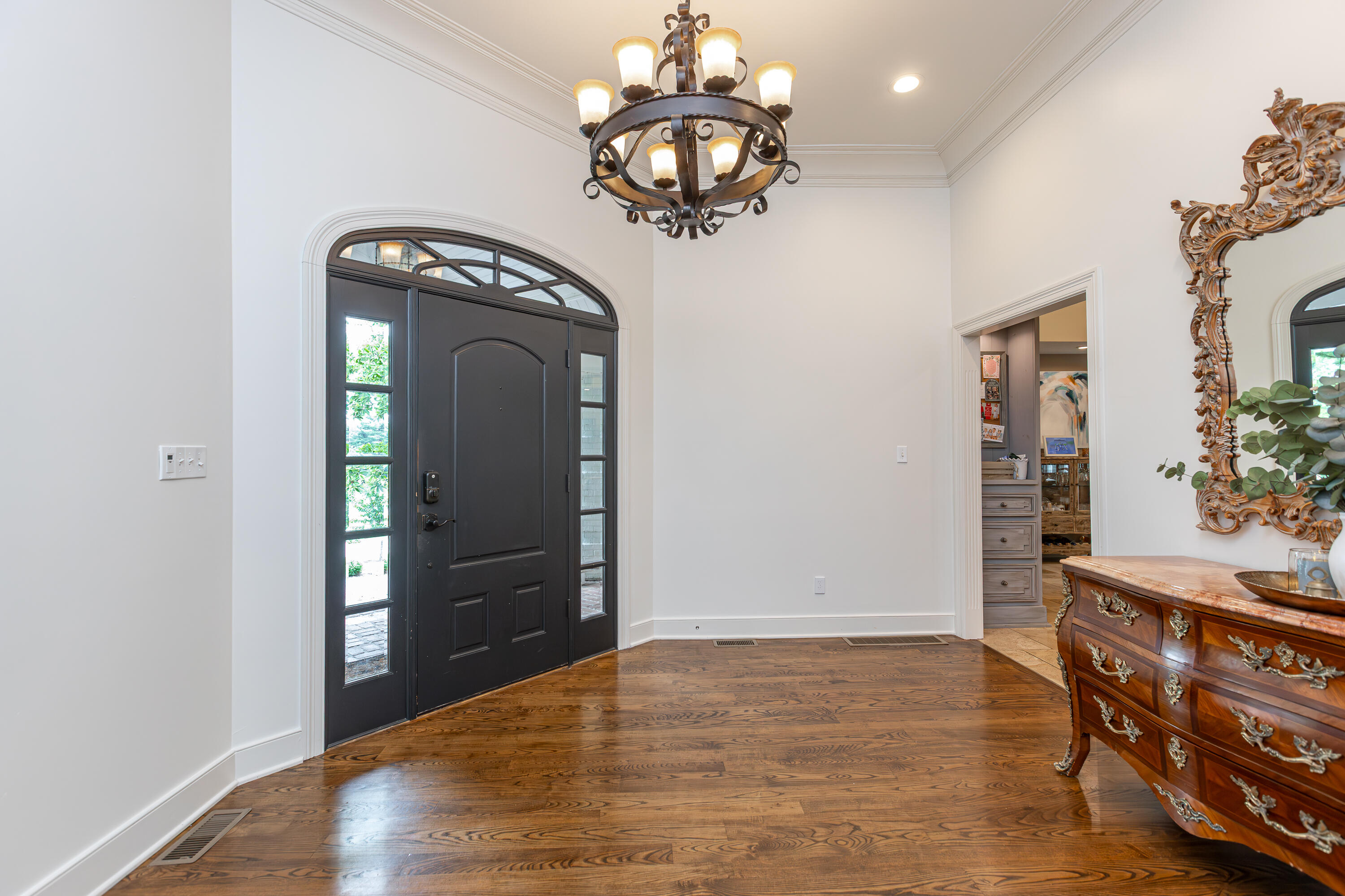 649 Lakeshore Drive Property Photo 6